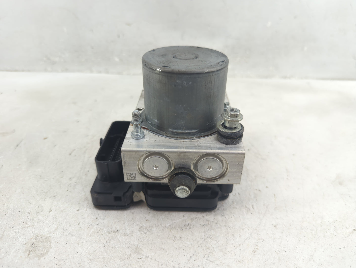 2020 Jeep Cherokee ABS Pump Control Module Replacement Fits OEM Used Auto Parts - Oemusedautoparts1.com