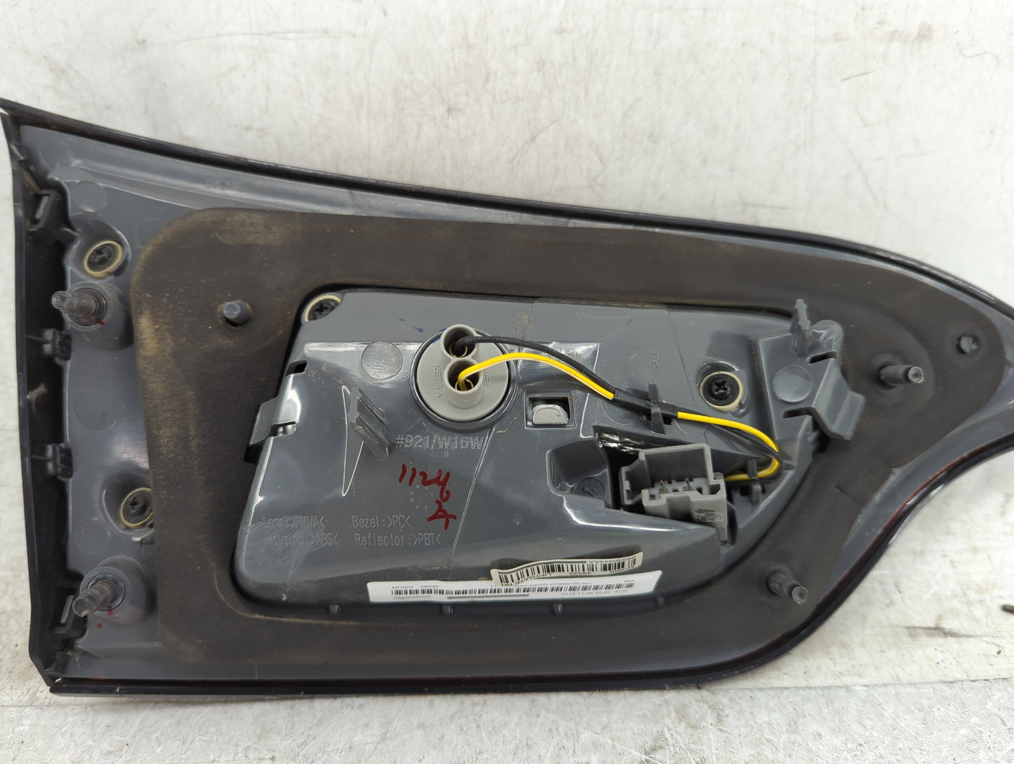 2014-2018 Jeep Cherokee Passenger Right Side Deck Lid Mounted Tail Light 1109554 - Oemusedautoparts1.com