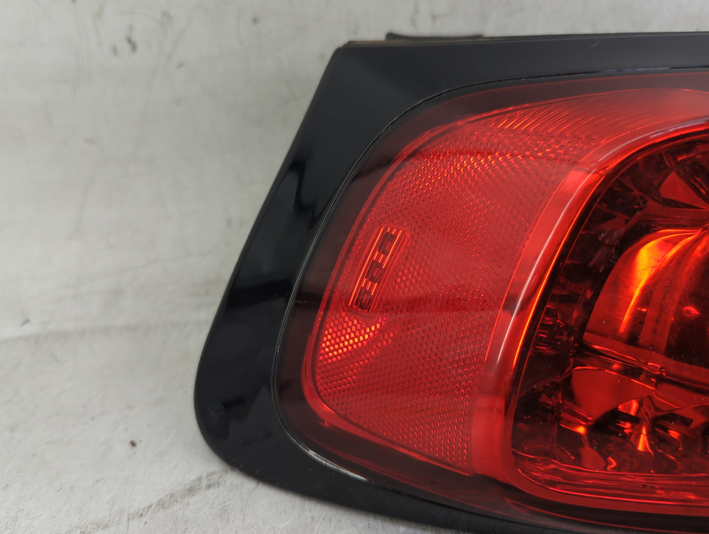 2014-2018 Jeep Cherokee Tail Light Assembly Driver Left OEM Fits Fits 2014 2015 2016 2017 2018 OEM Used Auto Parts - Oemused