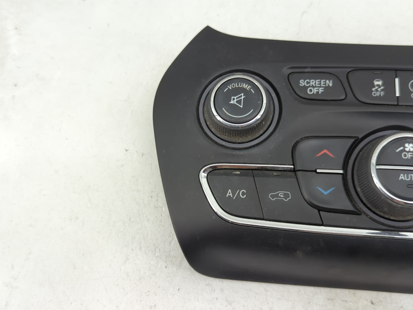 2015-2018 Jeep Cherokee Climate Control Module Temperature AC/Heater Replacement Fits Fits 2015 2016 2017 2018 OEM Used Auto