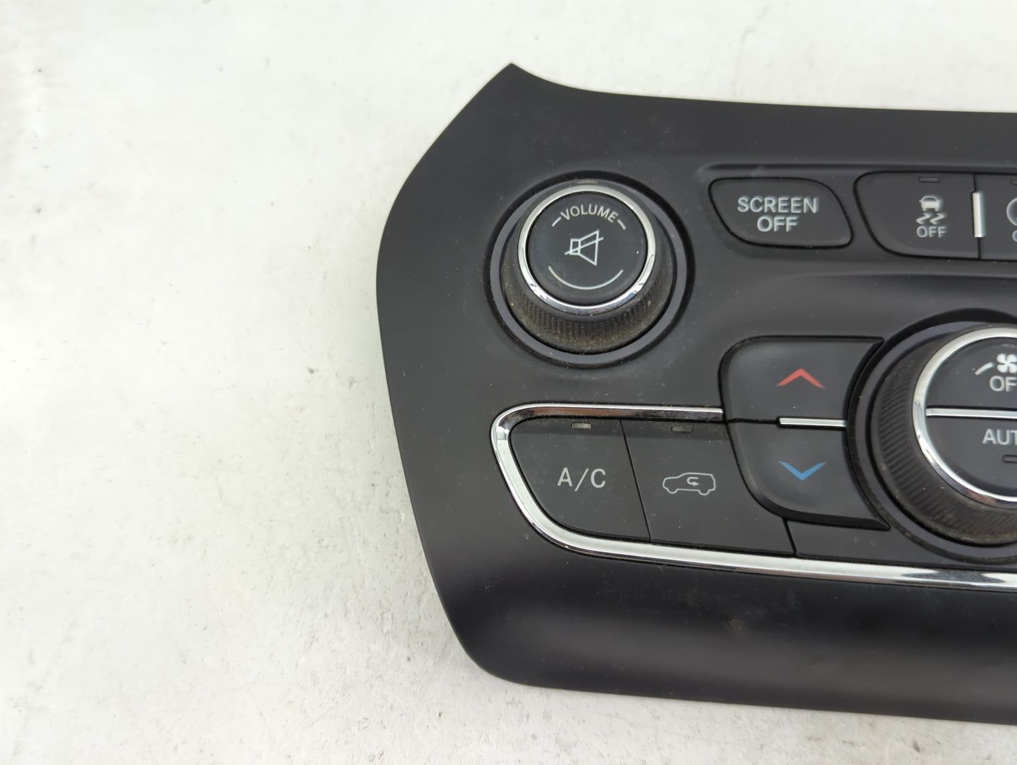 2015-2018 Jeep Cherokee Climate Control Module Temperature AC/Heater Replacement Fits Fits 2015 2016 2017 2018 OEM Used Auto