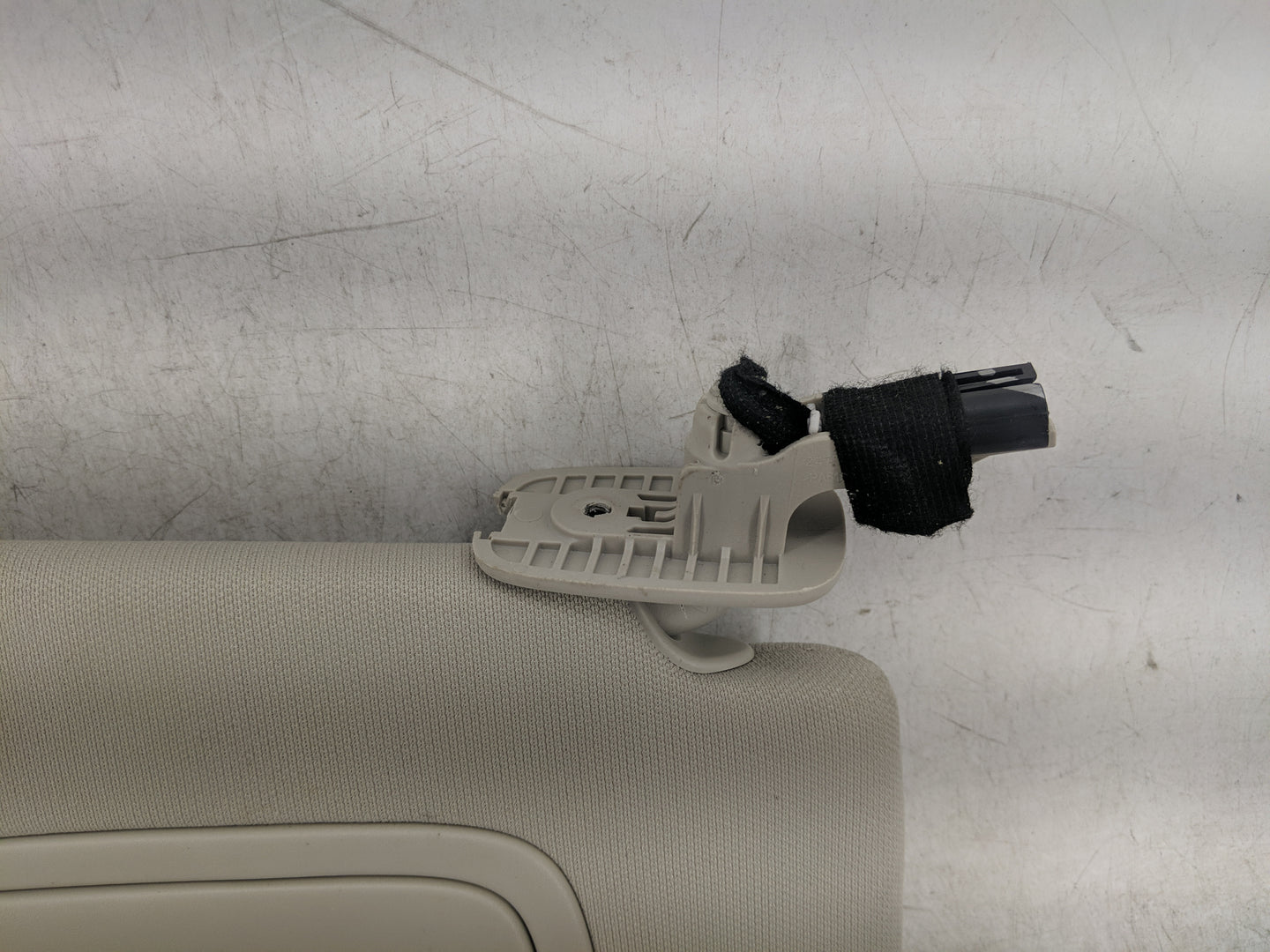 2014-2018 Jeep Cherokee Sun Visor Shade Replacement Passenger Right Mirror Fits Fits 2014 2015 2016 2017 2018 OEM Used Auto 