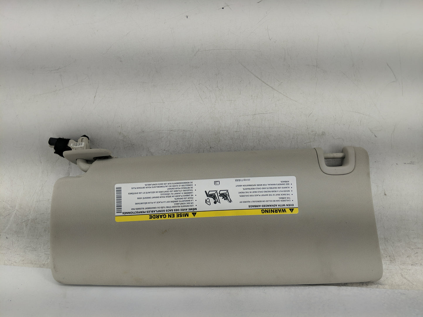 2014-2018 Jeep Cherokee Sun Visor Shade Replacement Passenger Right Mirror Fits Fits 2014 2015 2016 2017 2018 OEM Used Auto 