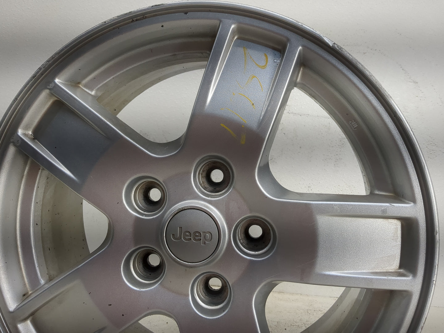 Jeep Cherokee Oem Wheel Rim 1188732 - Oemusedautoparts1.com