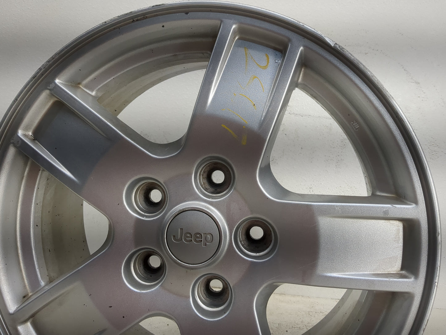Jeep Cherokee Oem Wheel Rim 1188732 - Oemusedautoparts1.com
