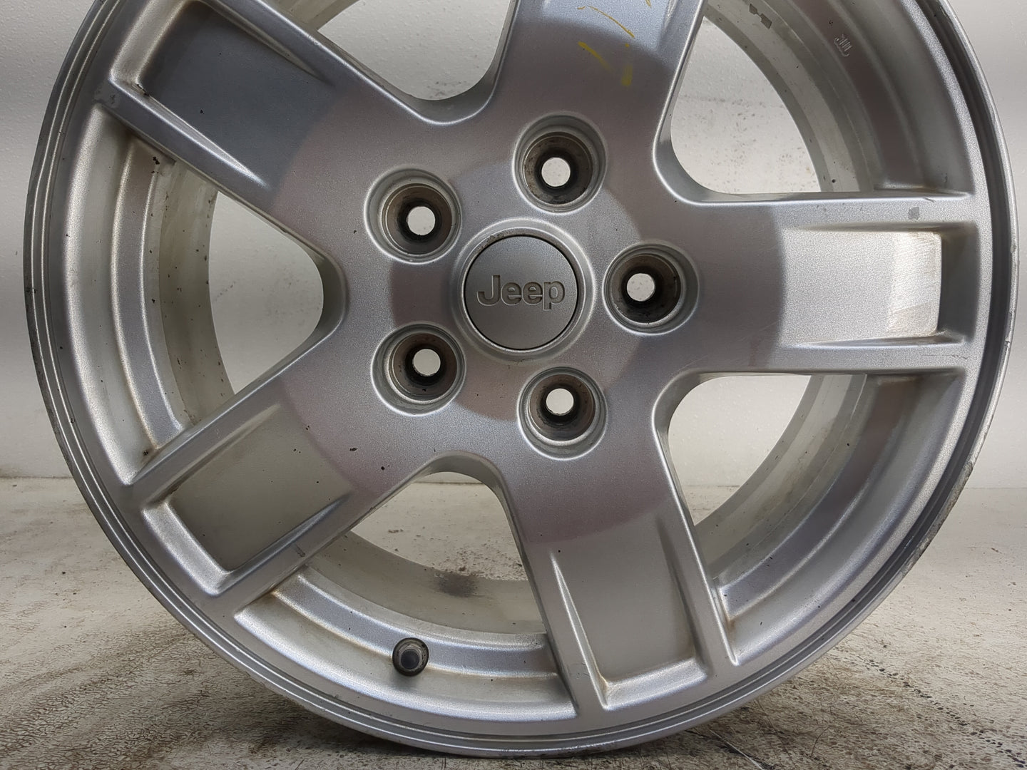Jeep Cherokee Oem Wheel Rim 1188732 - Oemusedautoparts1.com