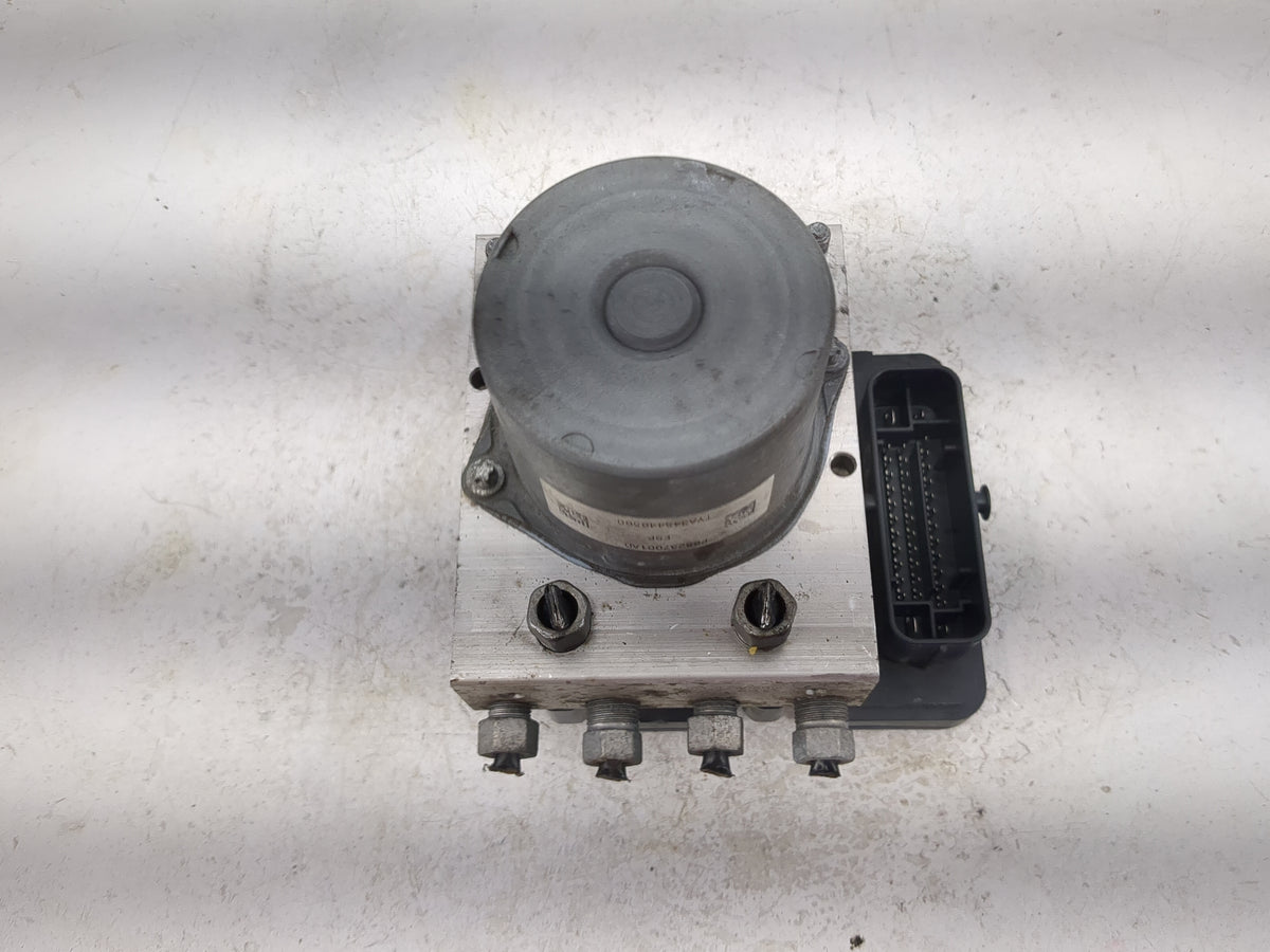 2015 Jeep Cherokee Anti-Lock Brake ABS Pump Module Actuator OEM Fits OEM Used Auto Parts - Oemusedautoparts1.com