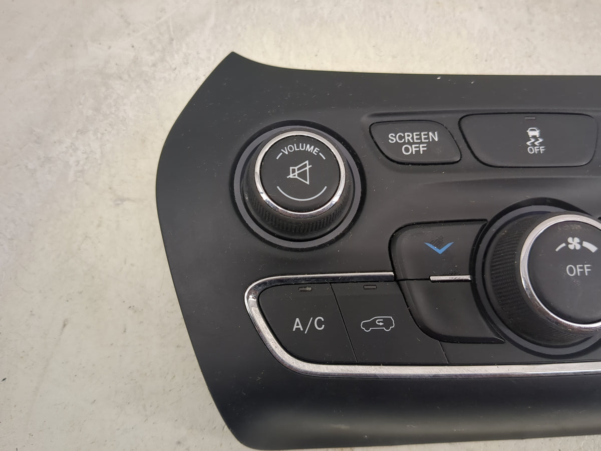 2015-2018 Jeep Cherokee Climate Control Module Temperature AC/Heater Replacement Fits Fits 2015 2016 2017 2018 OEM Used Auto