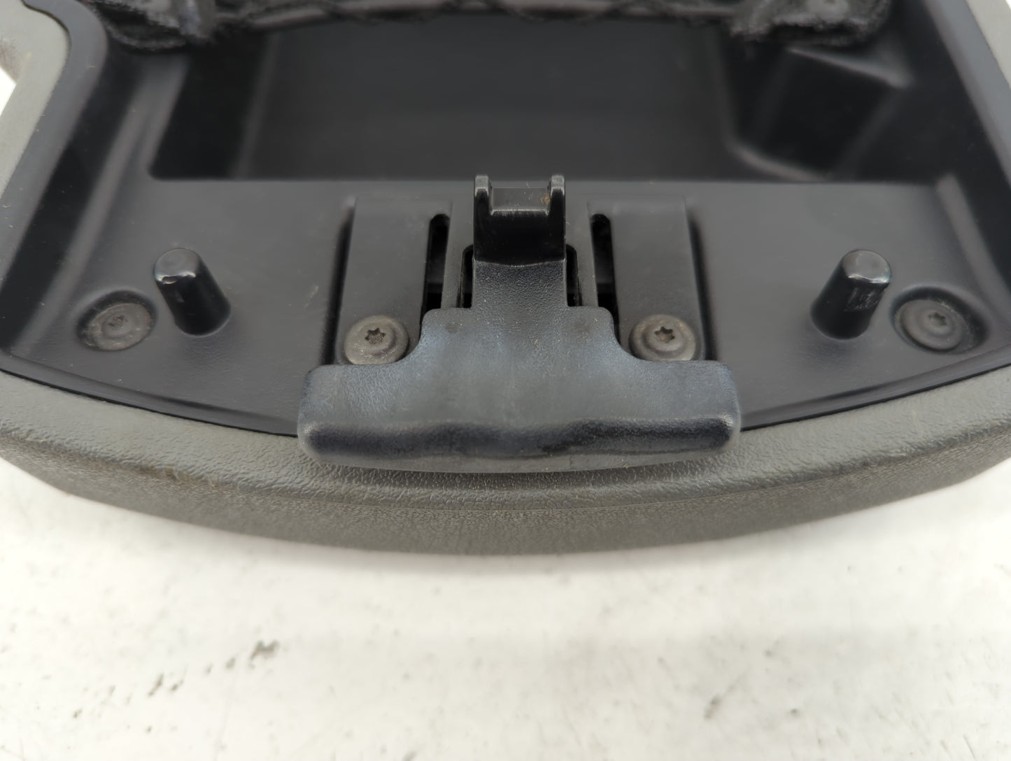 2006-2007 Jeep Commander Center Console Armrest Cover Lid Fits Fits 2006 2007 OEM Used Auto Parts - Oemusedautoparts1.com