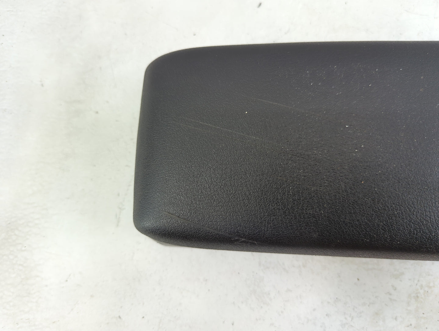 2011-2017 Jeep Compass Center Console Armrest Cover Lid Fits Fits 2011 2012 2013 2014 2015 2016 2017 OEM Used Auto Parts - O