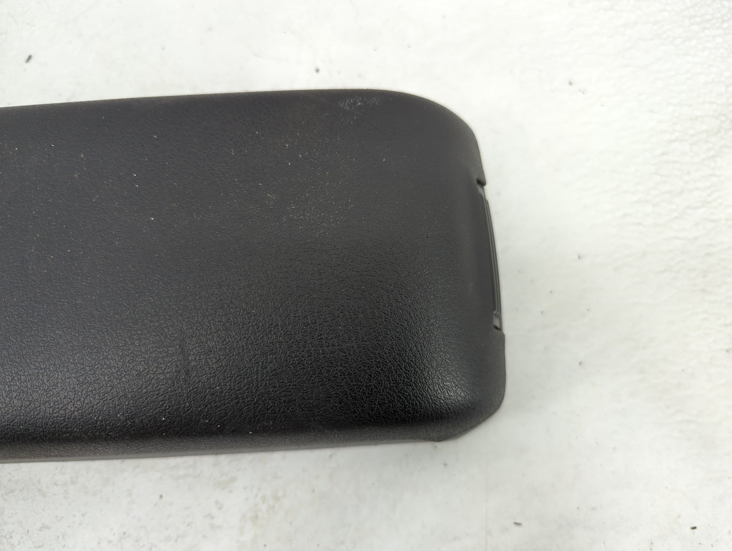 2011-2017 Jeep Compass Center Console Armrest Cover Lid Fits Fits 2011 2012 2013 2014 2015 2016 2017 OEM Used Auto Parts - O