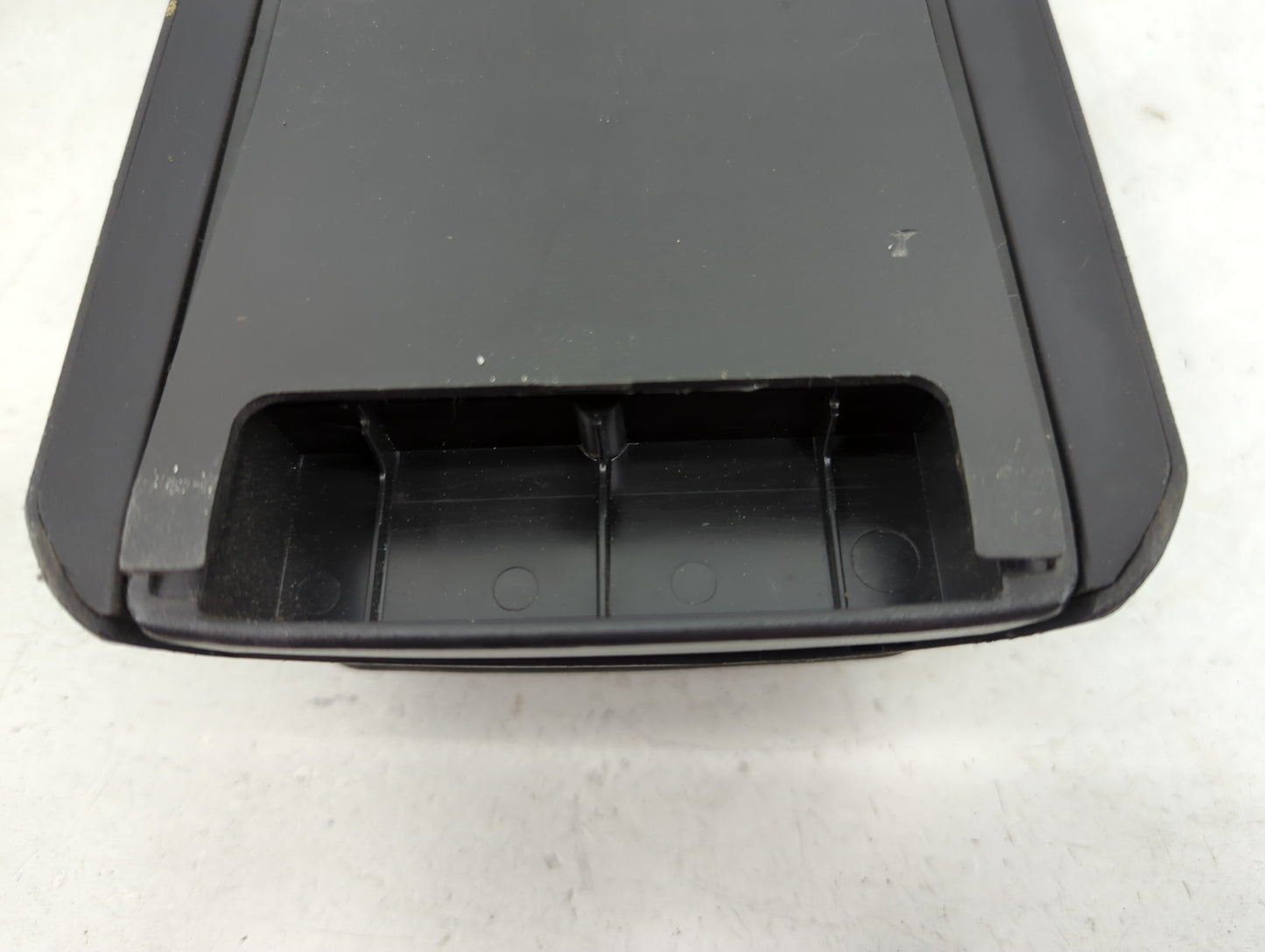 2011-2017 Jeep Compass Center Console Armrest Cover Lid Fits Fits 2011 2012 2013 2014 2015 2016 2017 OEM Used Auto Parts - O