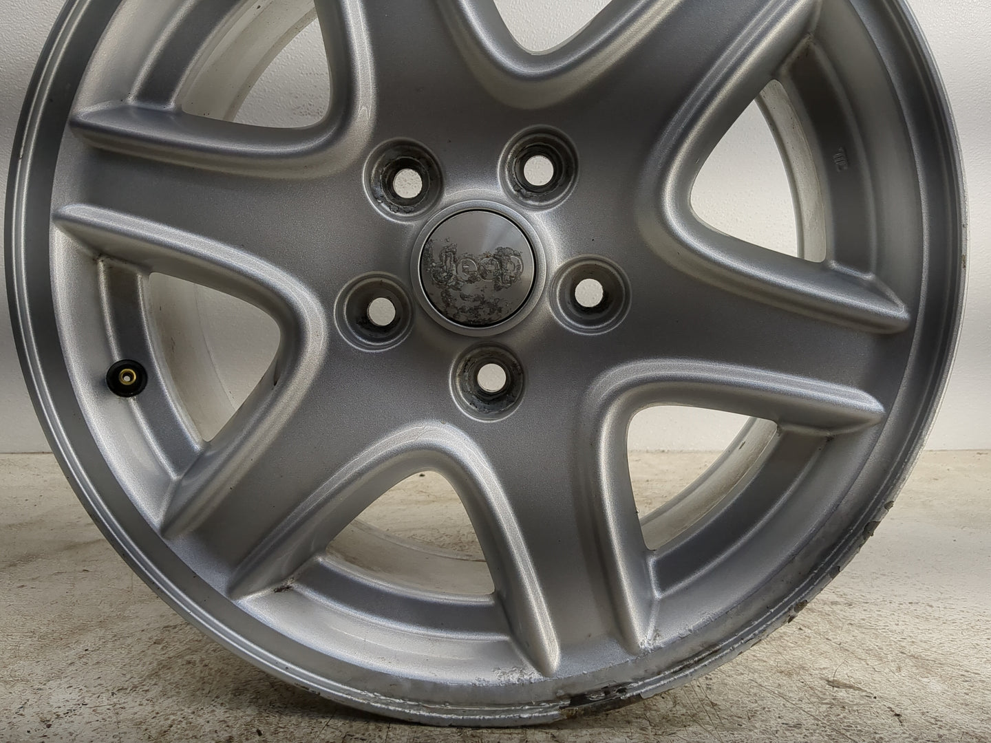 2007-2010 Jeep Compass Oem Wheel Rim 1299656 - Oemusedautoparts1.com
