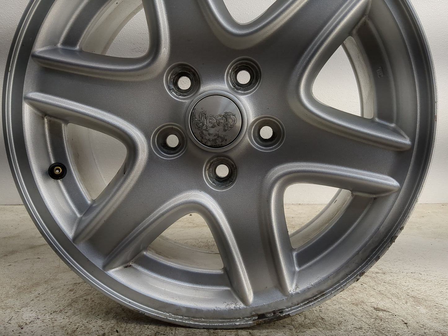 2007-2010 Jeep Compass Oem Wheel Rim 1299656 - Oemusedautoparts1.com