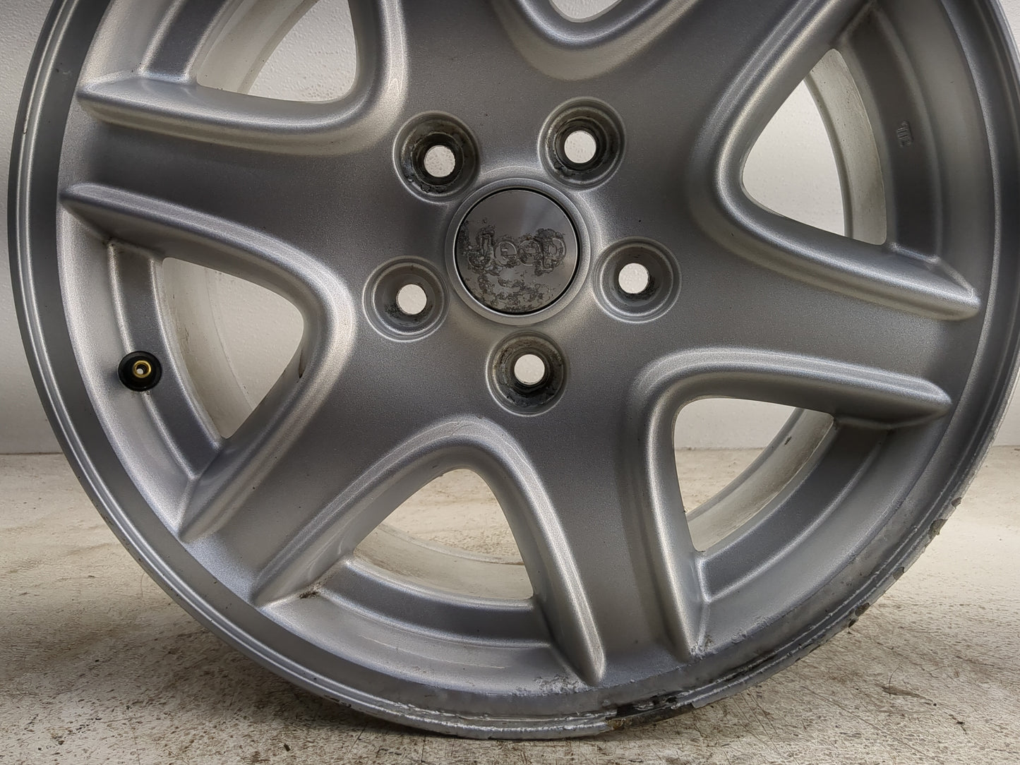 2007-2010 Jeep Compass Oem Wheel Rim 1299656 - Oemusedautoparts1.com