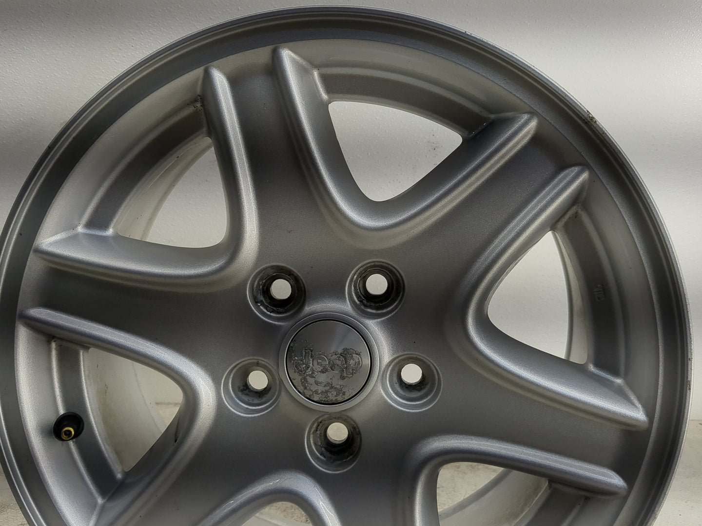 2007-2010 Jeep Compass Oem Wheel Rim 1299656 - Oemusedautoparts1.com