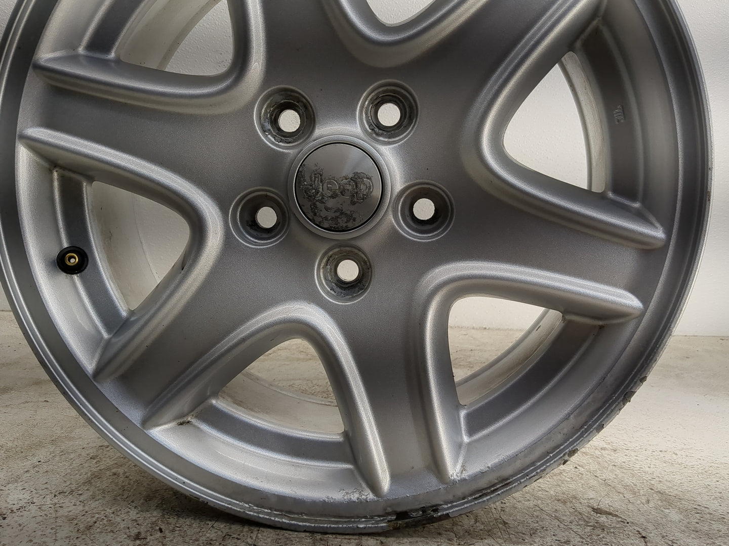 2007-2010 Jeep Compass Oem Wheel Rim 1299656 - Oemusedautoparts1.com