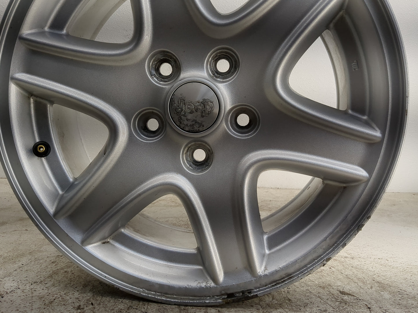 2007-2010 Jeep Compass Oem Wheel Rim 1299656 - Oemusedautoparts1.com