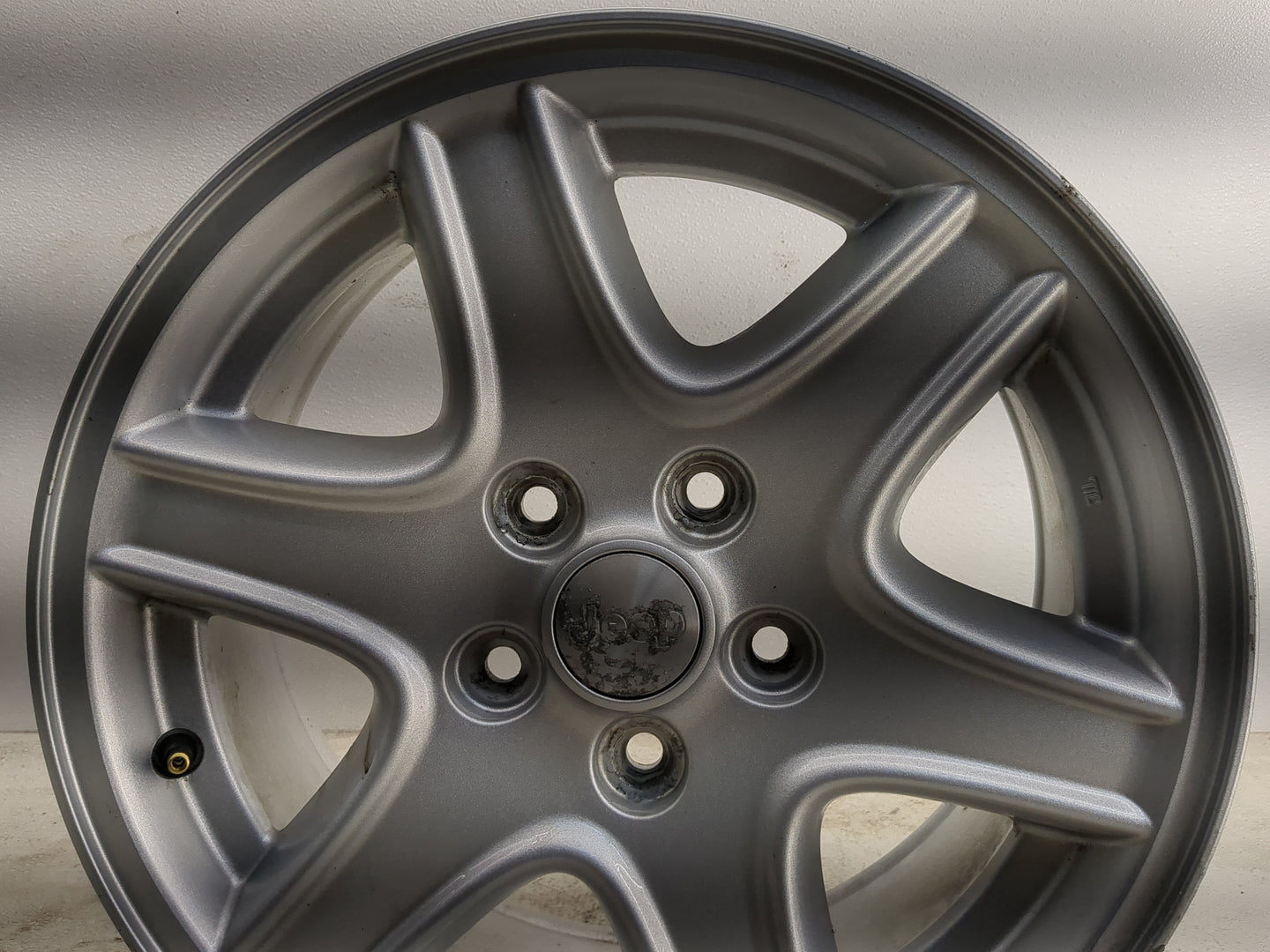2007-2010 Jeep Compass Oem Wheel Rim 1299656 - Oemusedautoparts1.com
