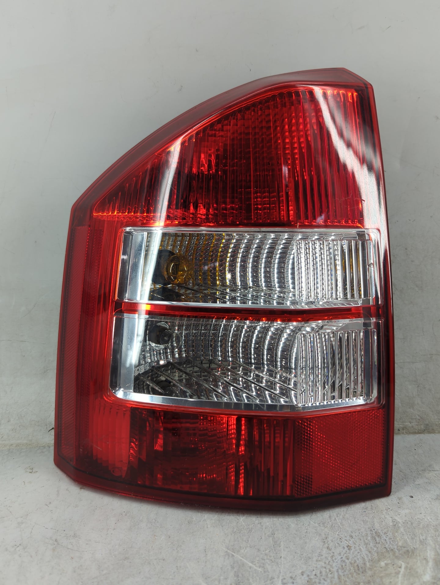 2007-2010 Jeep Compass Tail Light Assembly Driver Left OEM Fits Fits 2007 2008 2009 2010 OEM Used Auto Parts - Oemusedautopa