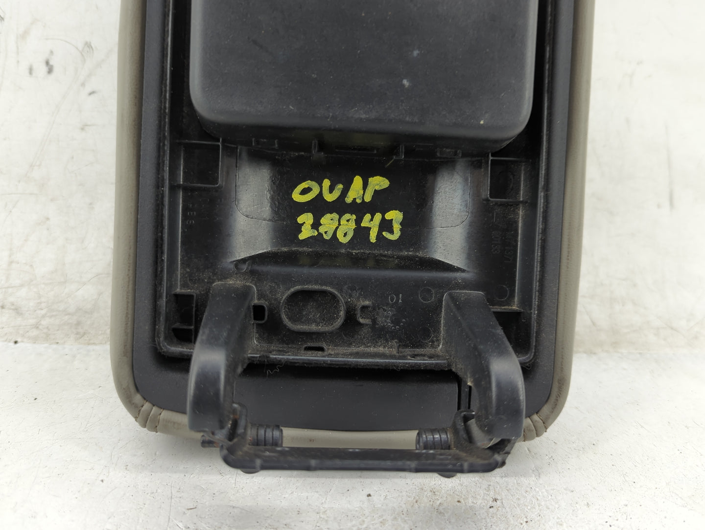 2012-2013 Jeep Grand Cherokee Center Console Armrest Cover Lid Fits Fits 2012 2013 OEM Used Auto Parts - Oemusedautoparts1.c