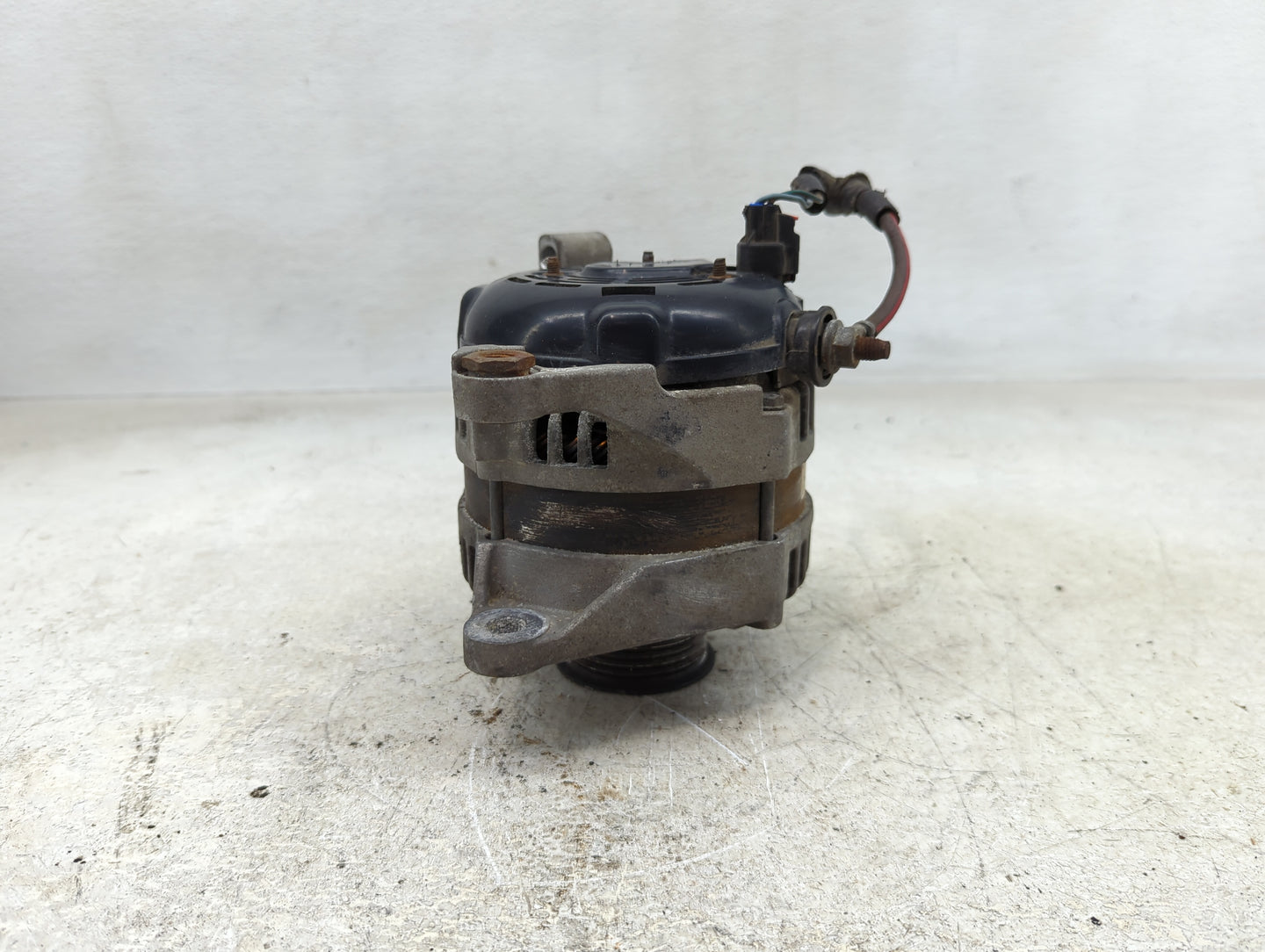2006-2010 Jeep Grand Cherokee Alternator Replacement Generator Charging Assembly Engine OEM Fits OEM Used Auto Parts - Oemus