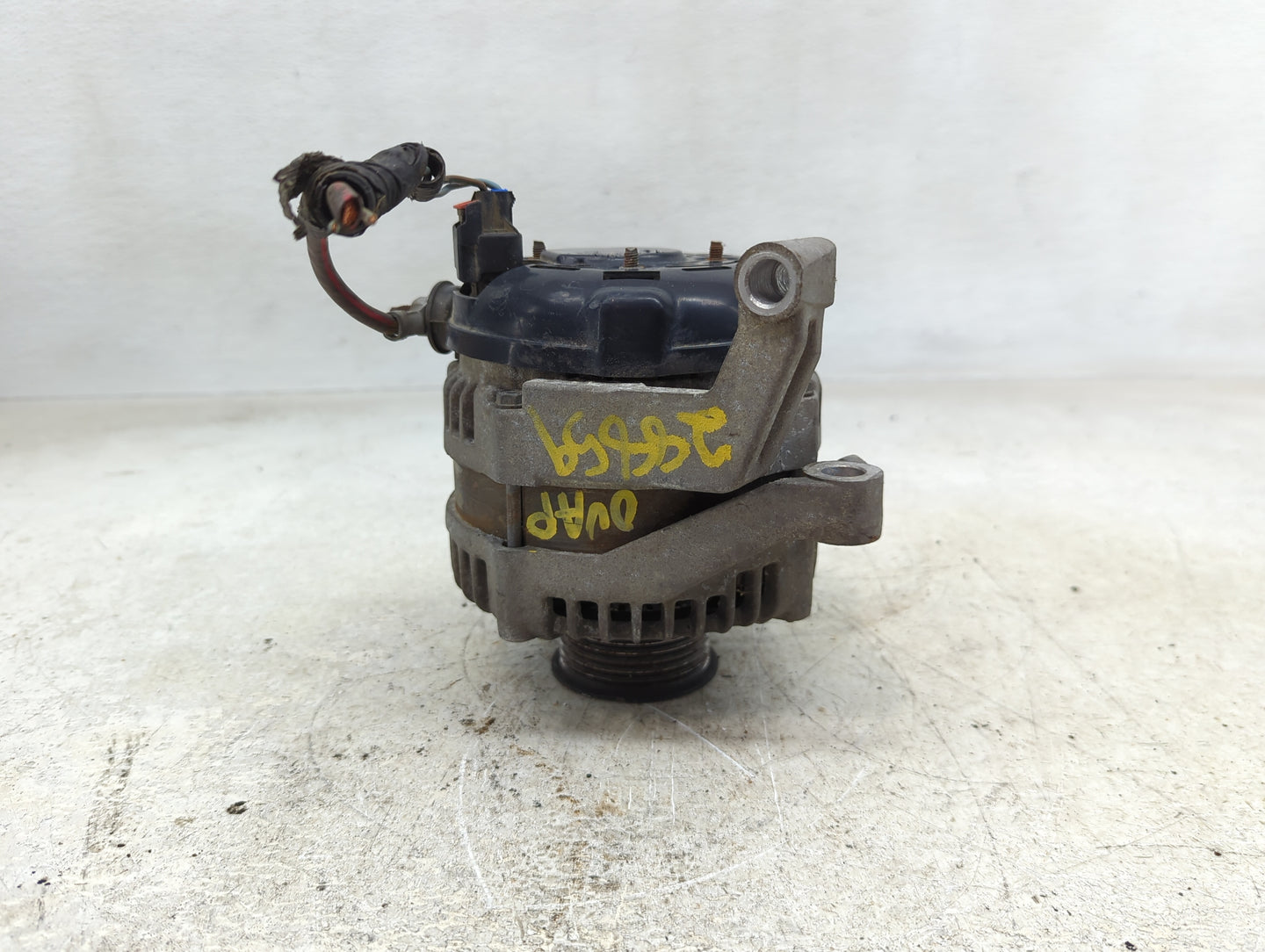 2006-2010 Jeep Grand Cherokee Alternator Replacement Generator Charging Assembly Engine OEM Fits OEM Used Auto Parts - Oemus
