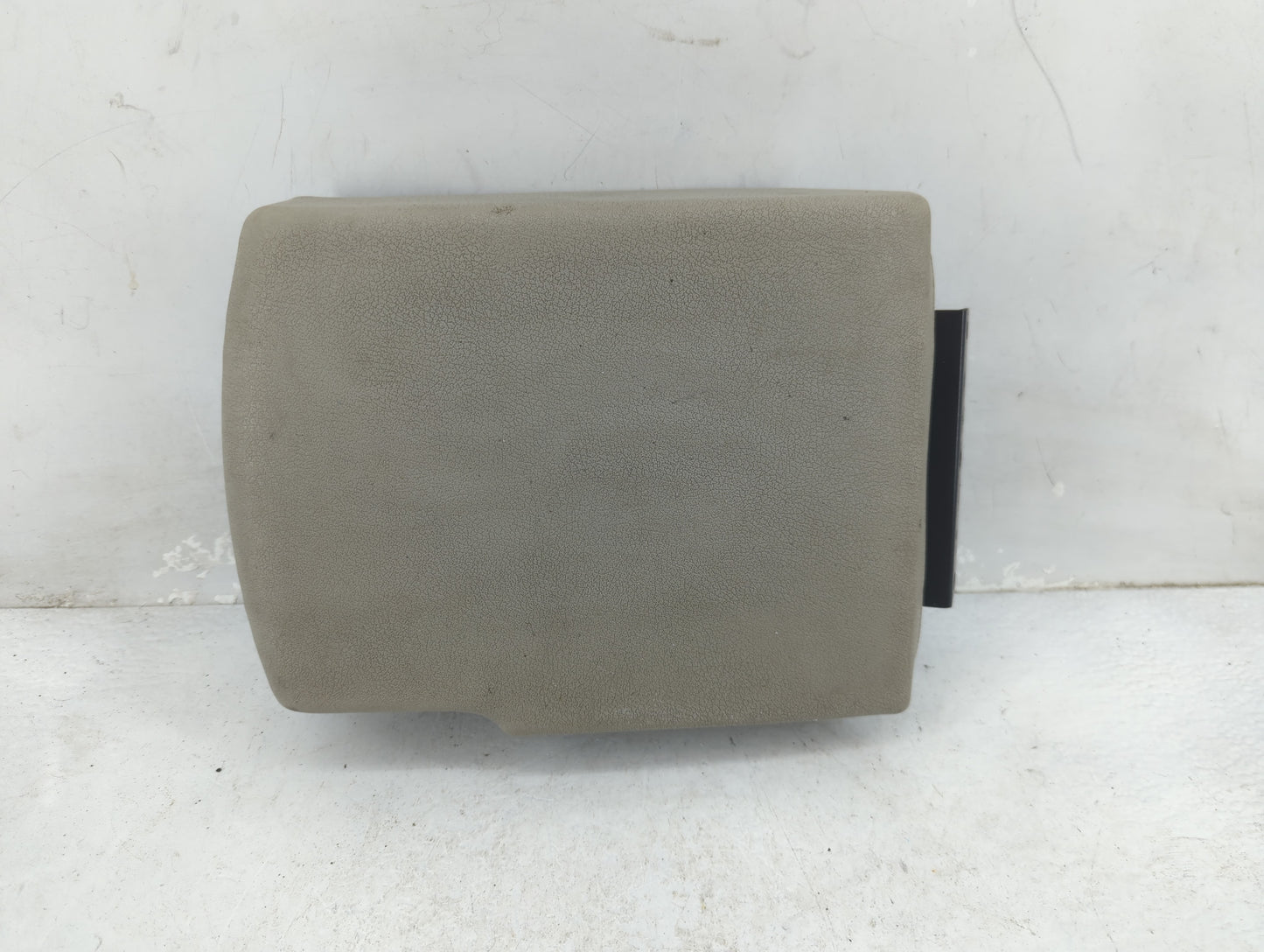 2005-2010 Jeep Grand Cherokee Center Console Armrest Cover Lid Fits Fits 2005 2006 2007 2008 2009 2010 OEM Used Auto Parts -