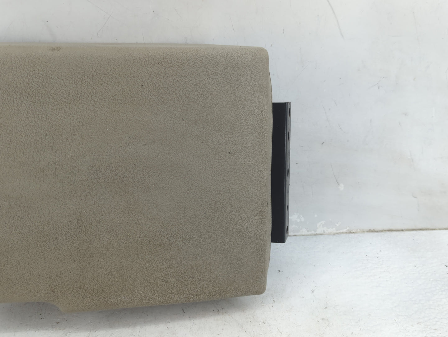 2005-2010 Jeep Grand Cherokee Center Console Armrest Cover Lid Fits Fits 2005 2006 2007 2008 2009 2010 OEM Used Auto Parts -