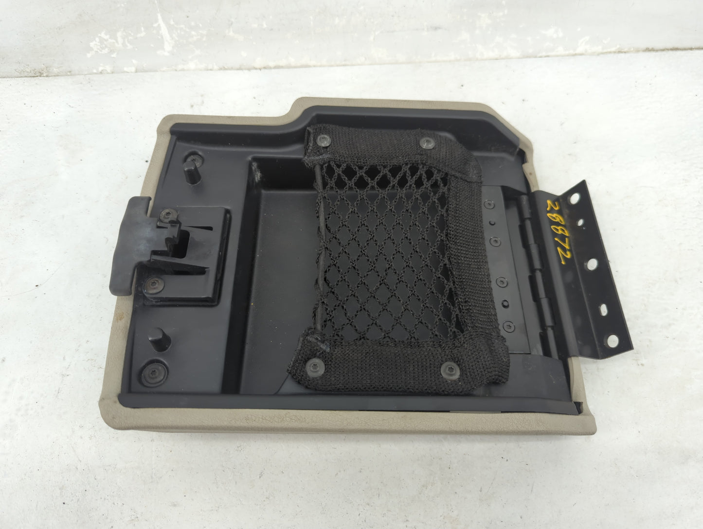 2005-2010 Jeep Grand Cherokee Center Console Armrest Cover Lid Fits Fits 2005 2006 2007 2008 2009 2010 OEM Used Auto Parts -