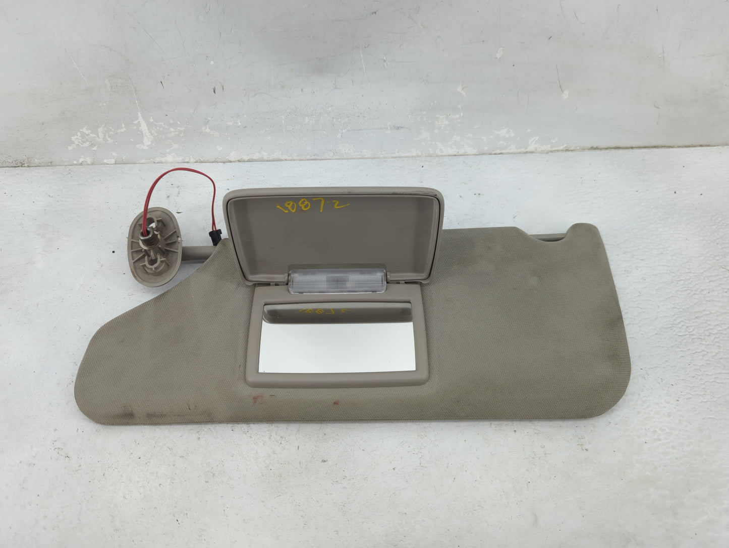 2005-2010 Jeep Grand Cherokee Sun Visor Shade Replacement Passenger Right Mirror Fits Fits 2005 2006 2007 2008 2009 2010 OEM