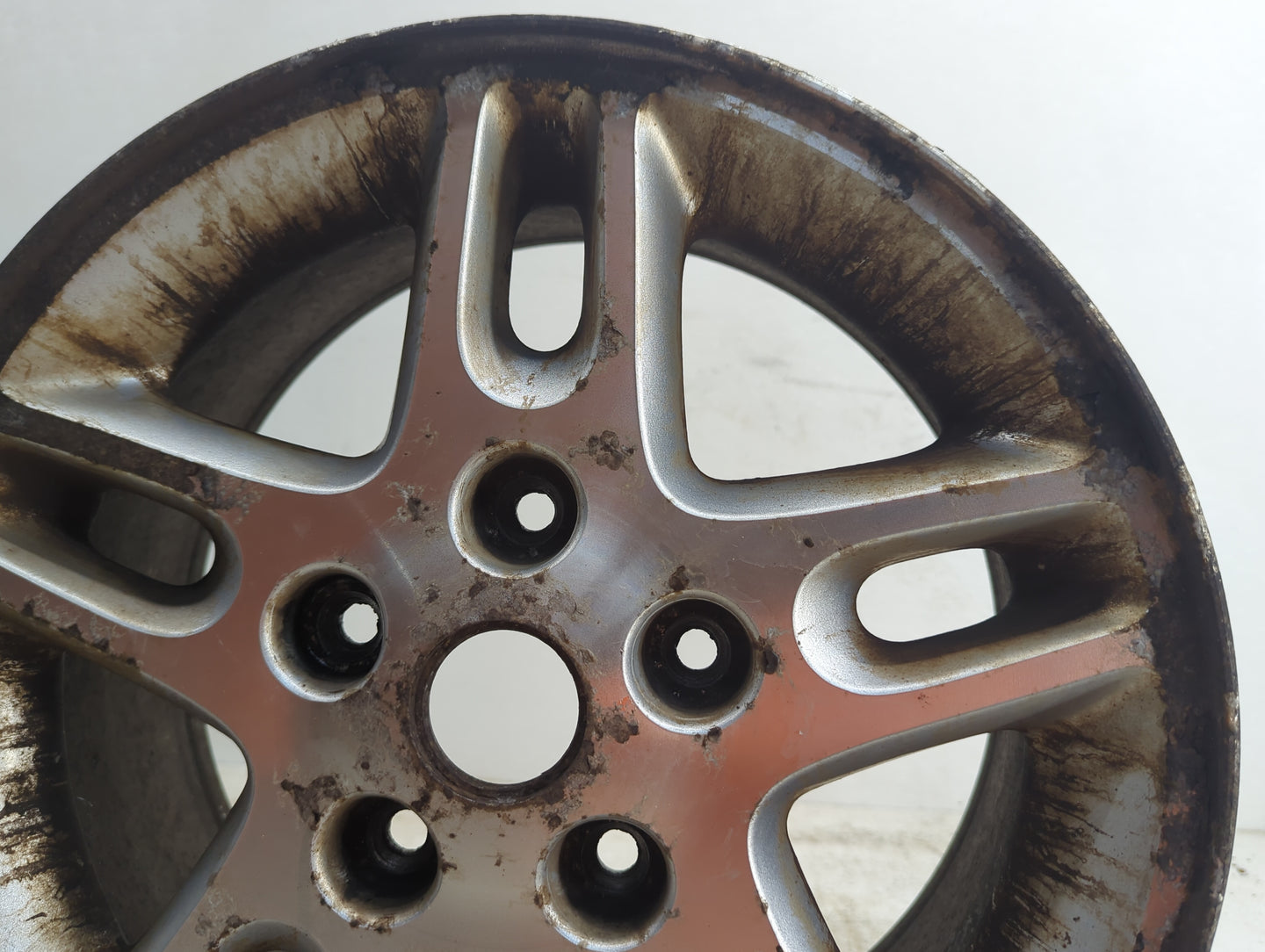 1999-2000 Jeep Grand Cherokee Oem Wheel Rim - Oemusedautoparts1.com