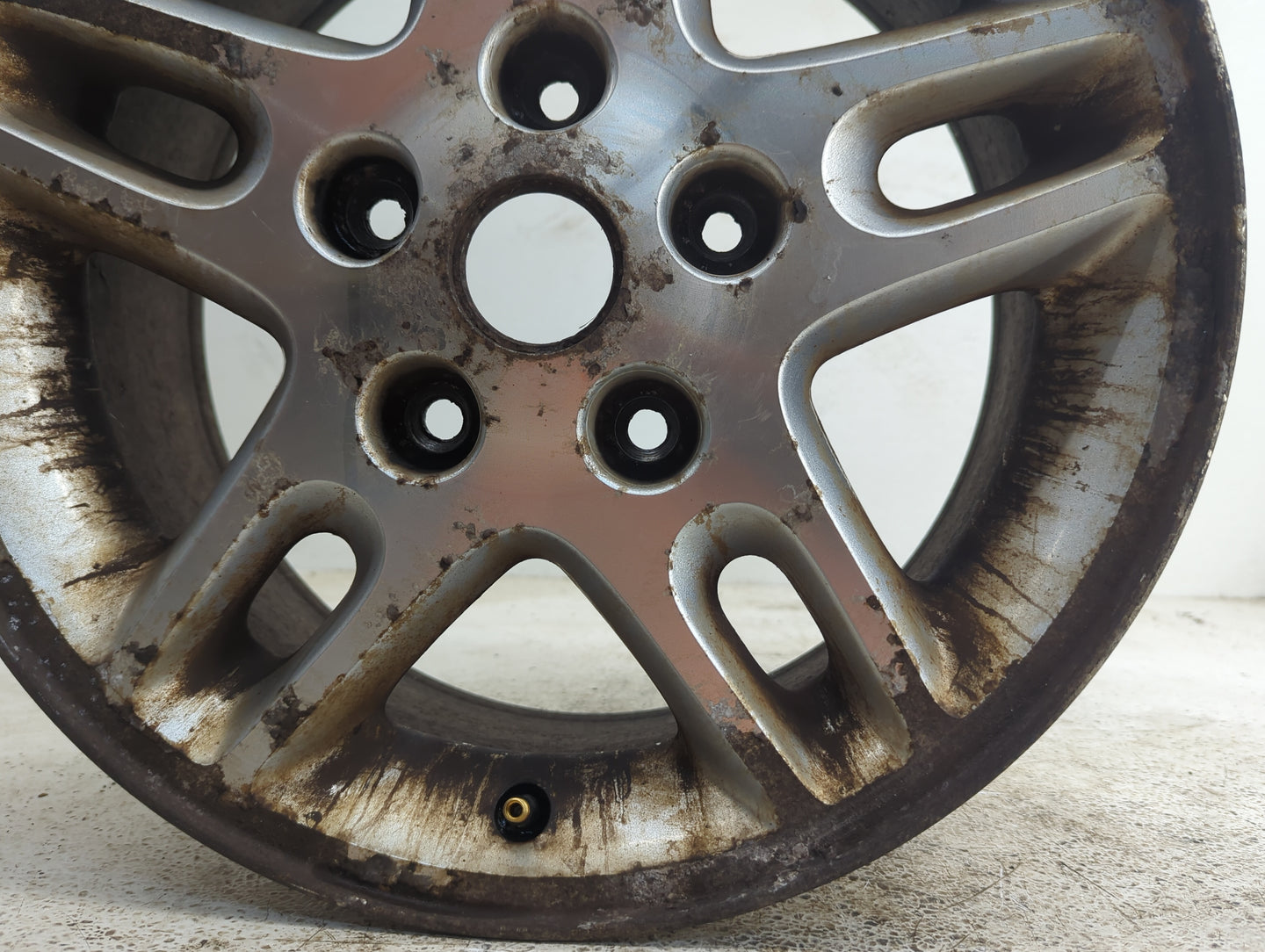 1999-2000 Jeep Grand Cherokee Oem Wheel Rim - Oemusedautoparts1.com