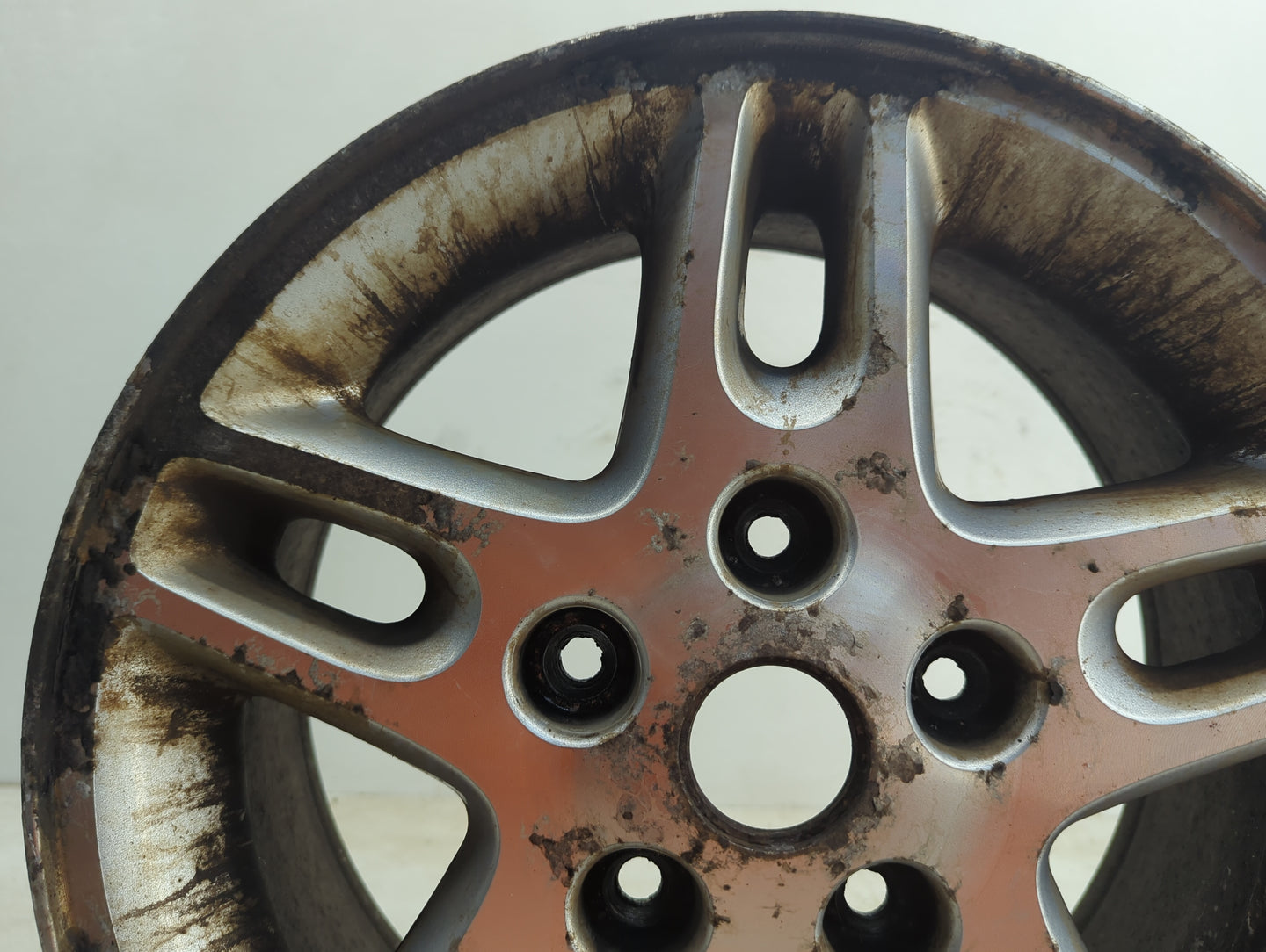 1999-2000 Jeep Grand Cherokee Oem Wheel Rim - Oemusedautoparts1.com