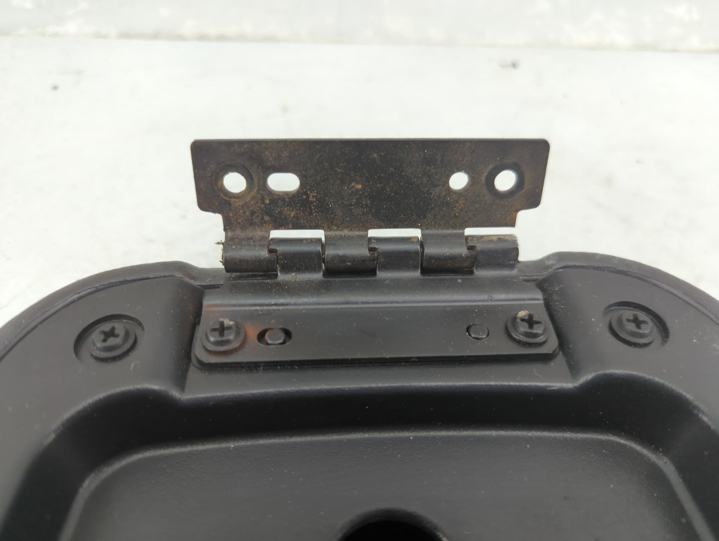 2000-2004 Jeep Grand Cherokee Center Console Armrest Cover Lid Fits Fits 2000 2001 2002 2003 2004 OEM Used Auto Parts - Oemu