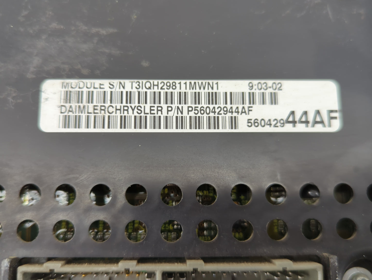 2002 Jeep Grand Cherokee Body Control Module Bcm Inner Cabin Fuse Box - Oemusedautoparts1.com