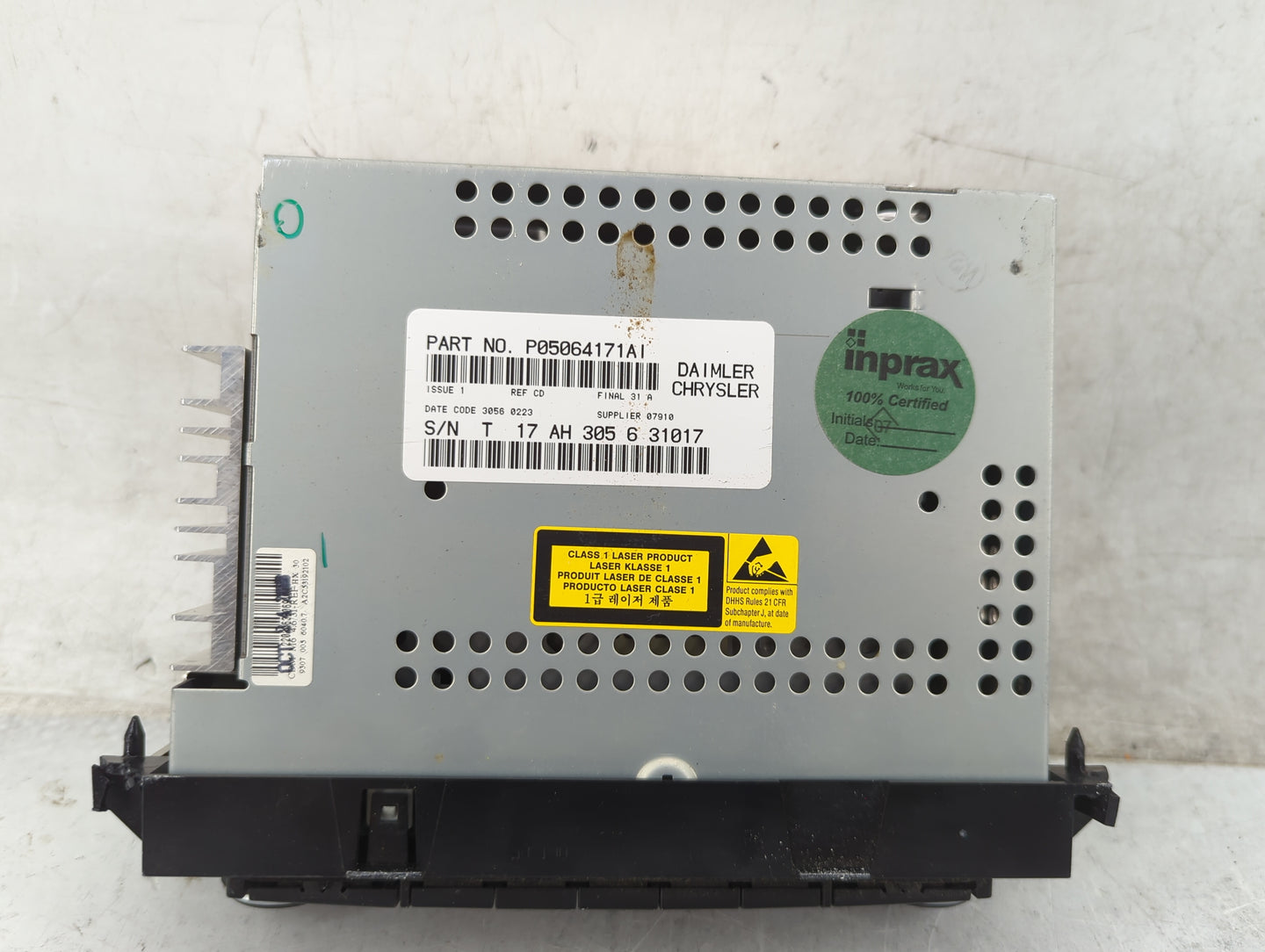 2005-2007 Jeep Grand Cherokee Radio AM FM Cd Player Receiver Replacement Fits Fits 2005 2006 2007 OEM Used Auto Parts - Oemu