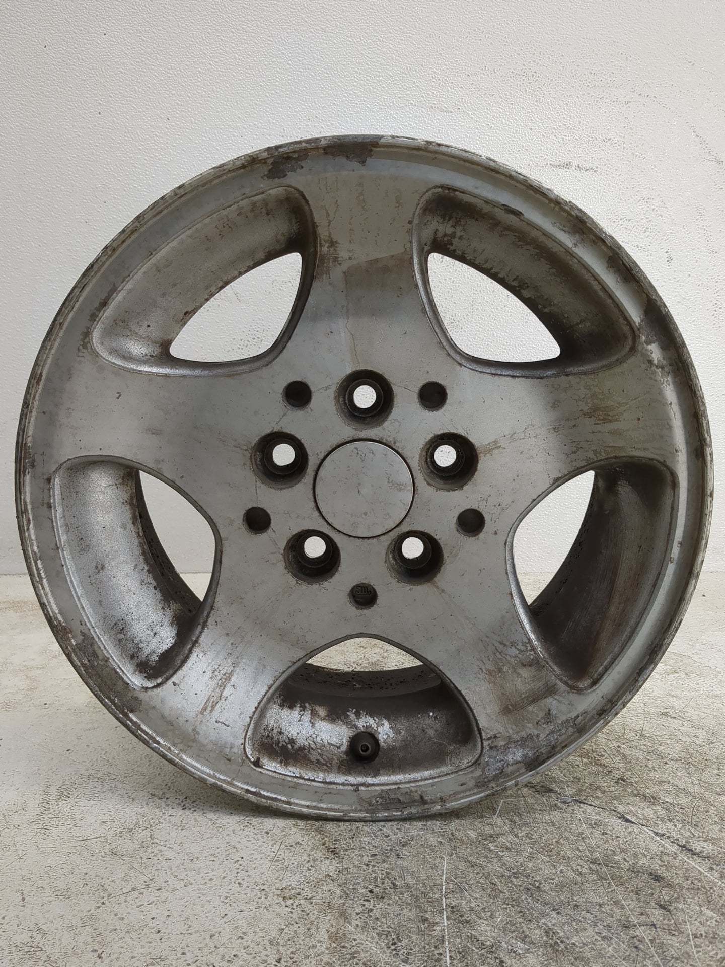 1996-1998 Jeep Grand Cherokee Oem Wheel Rim - Oemusedautoparts1.com