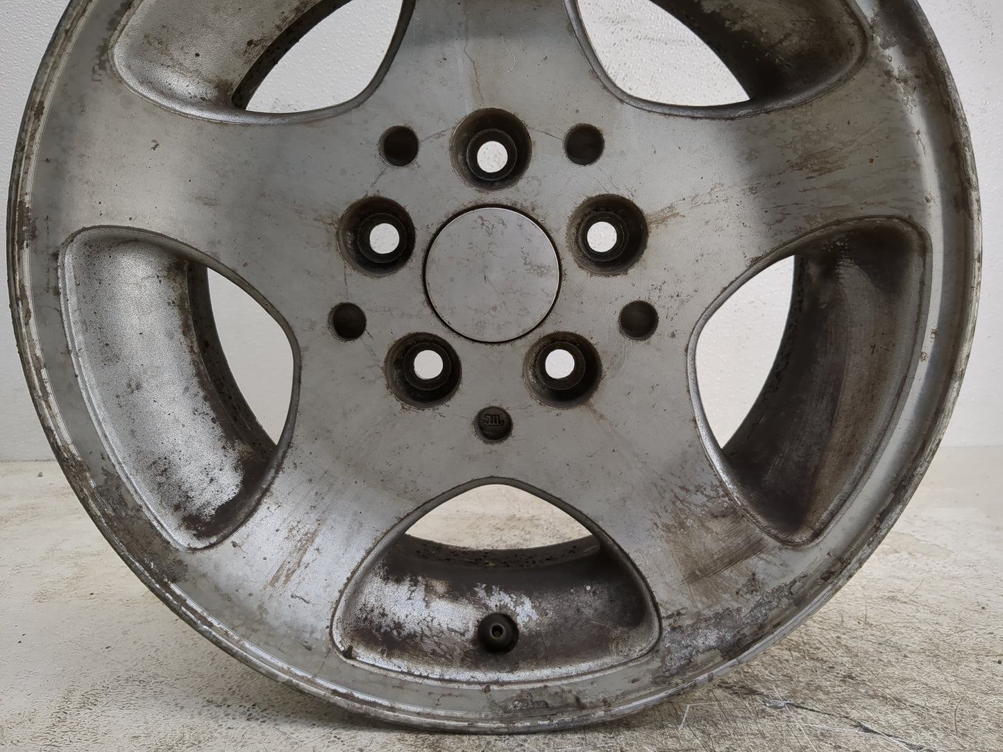 1996-1998 Jeep Grand Cherokee Oem Wheel Rim - Oemusedautoparts1.com