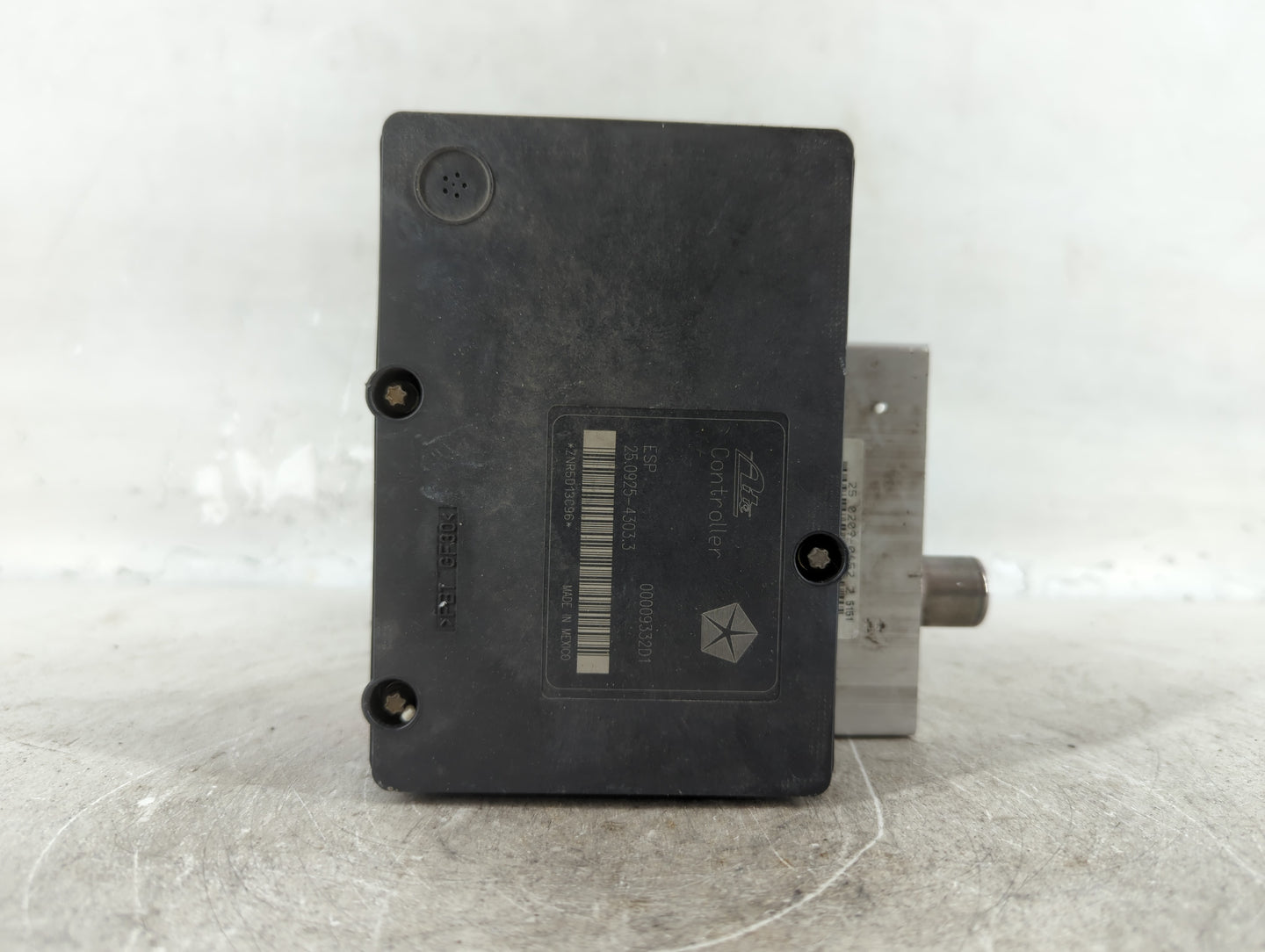 2005 Jeep Grand Cherokee ABS Pump Control Module Replacement Fits OEM Used Auto Parts - Oemusedautoparts1.com