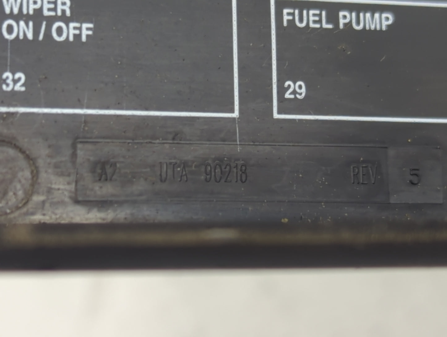 2000-2004 Jeep Grand Cherokee Fusebox Fuse Box Panel Relay Module Fits Fits 2000 2001 2002 2003 2004 OEM Used Auto Parts - O