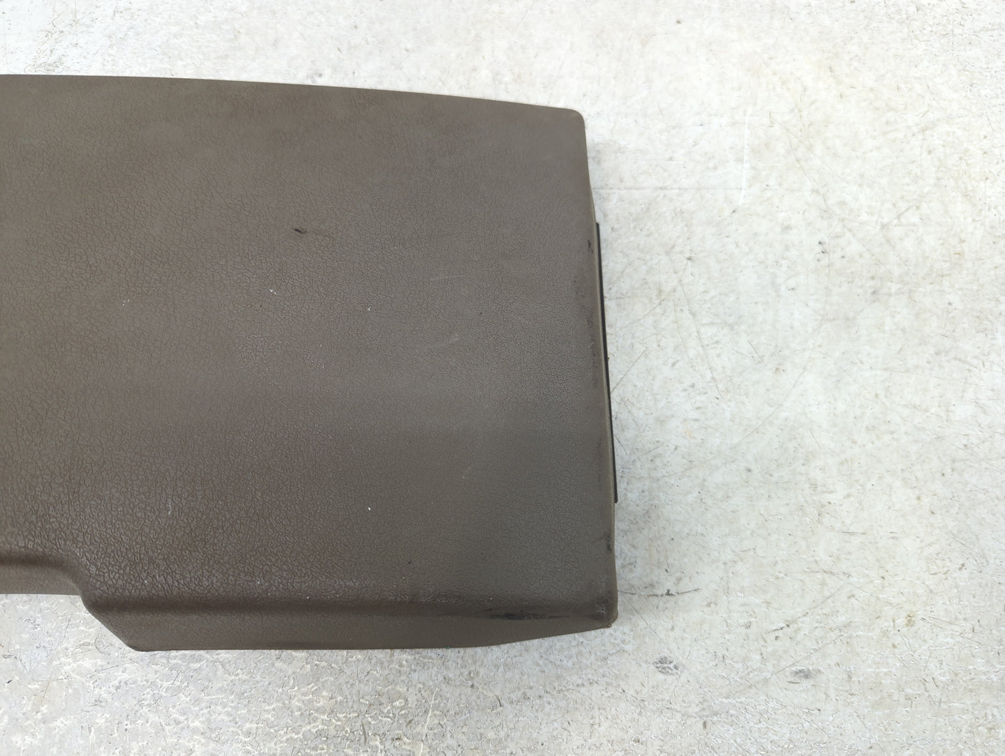 2005-2010 Jeep Grand Cherokee Center Console Armrest Cover Lid Fits Fits 2005 2006 2007 2008 2009 2010 OEM Used Auto Parts -