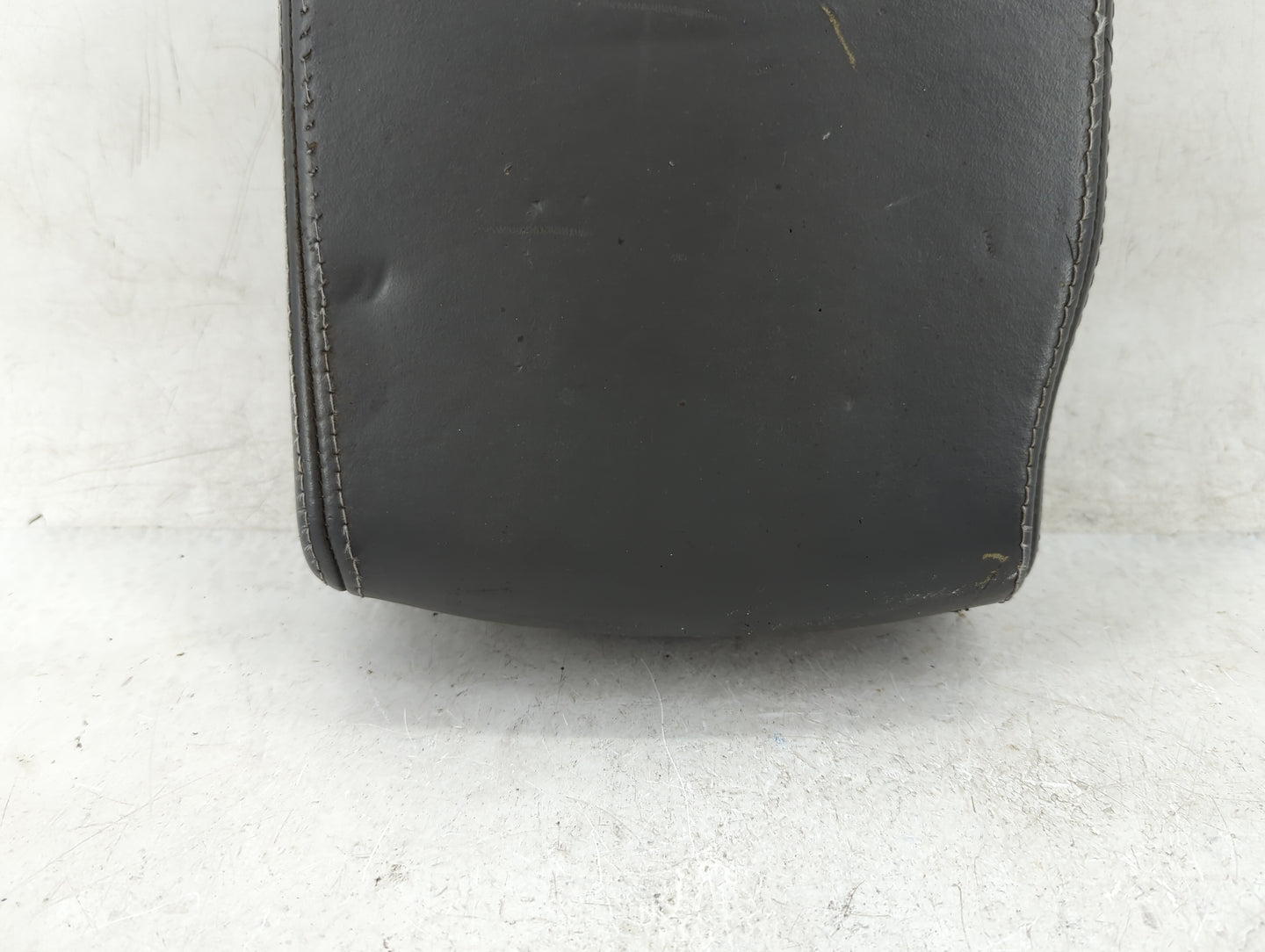 2005-2010 Jeep Grand Cherokee Center Console Armrest Cover Lid Fits Fits 2005 2006 2007 2008 2009 2010 OEM Used Auto Parts -