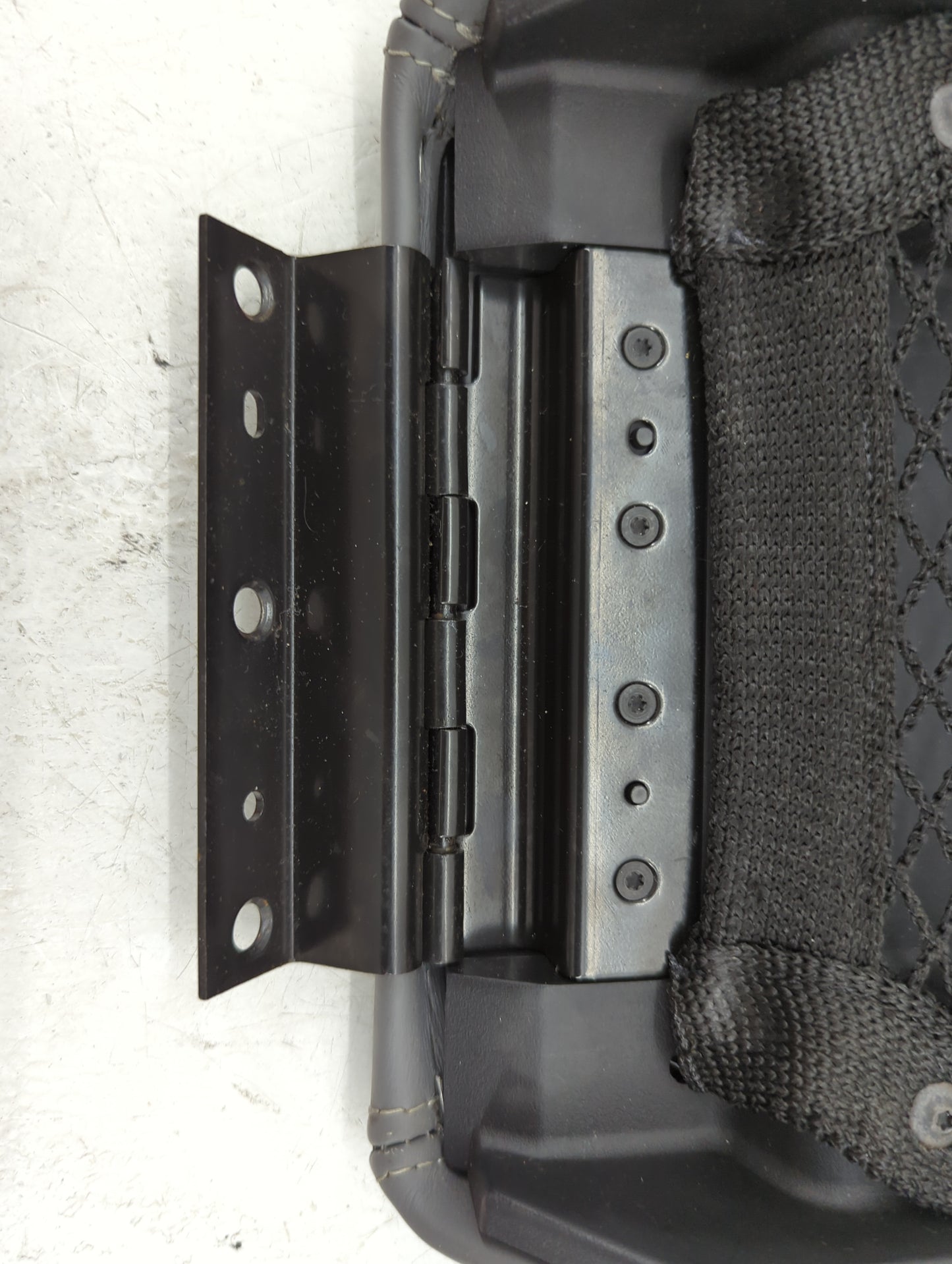 2005-2010 Jeep Grand Cherokee Center Console Armrest Cover Lid Fits Fits 2005 2006 2007 2008 2009 2010 OEM Used Auto Parts -