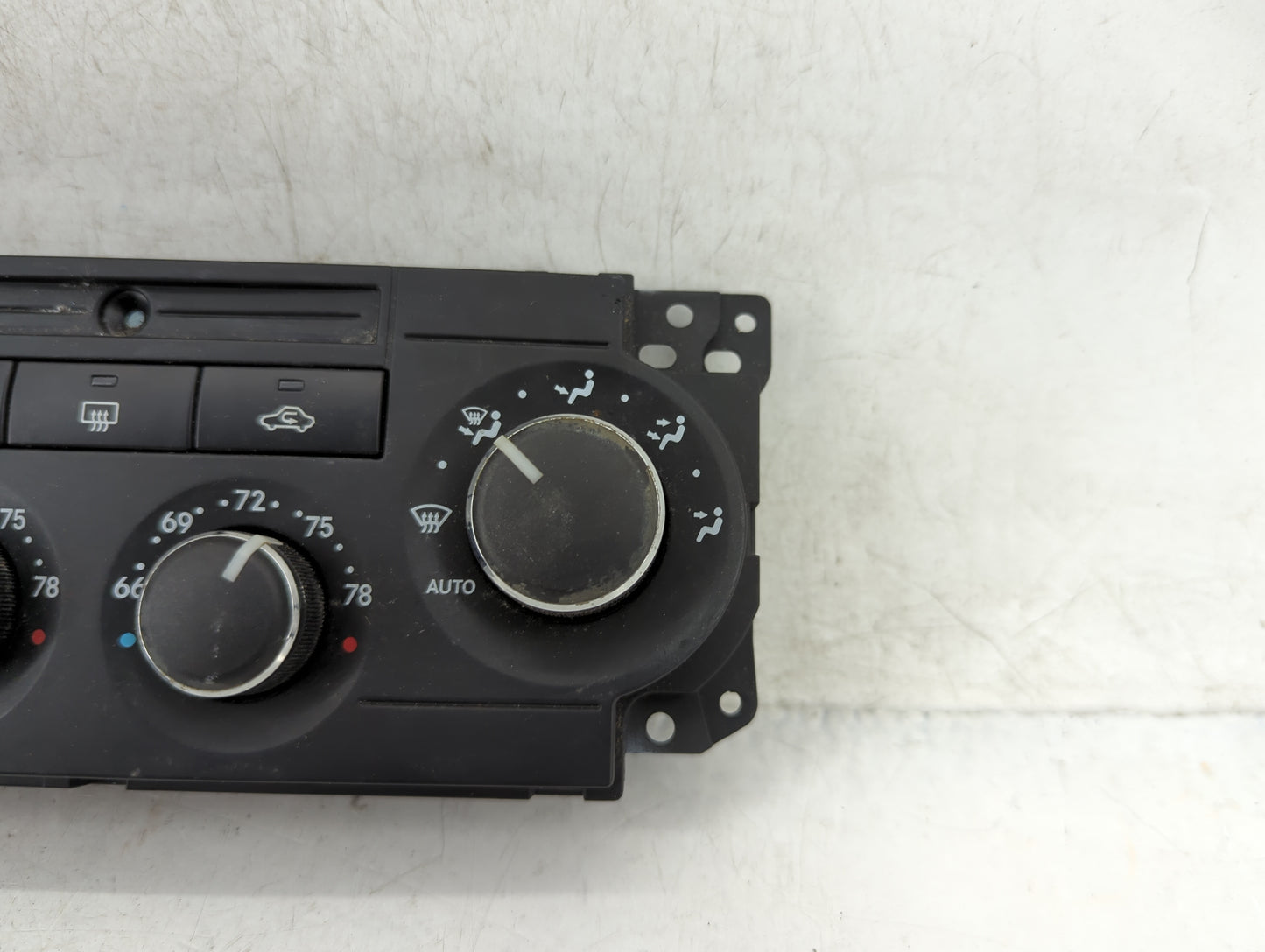 2005-2007 Jeep Grand Cherokee Climate Control Module Temperature AC/Heater Replacement Fits Fits 2005 2006 2007 OEM Used Aut
