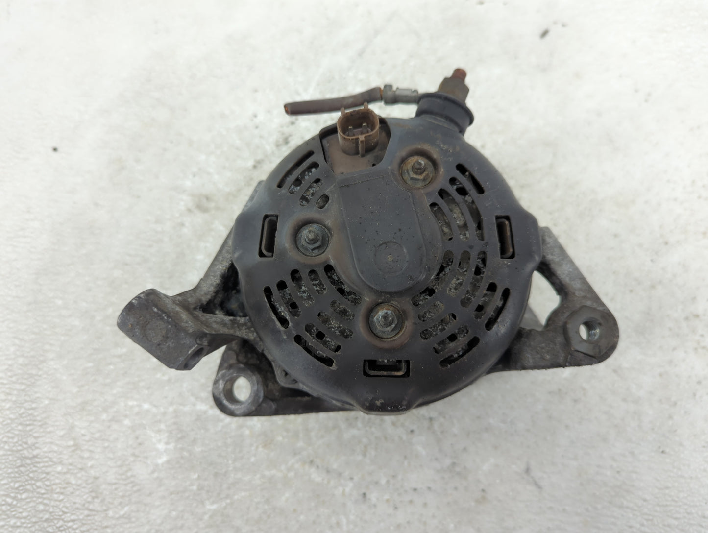 2005-2006 Jeep Grand Cherokee Alternator Replacement Generator Charging Assembly Engine OEM Fits Fits 2005 2006 OEM Used Aut