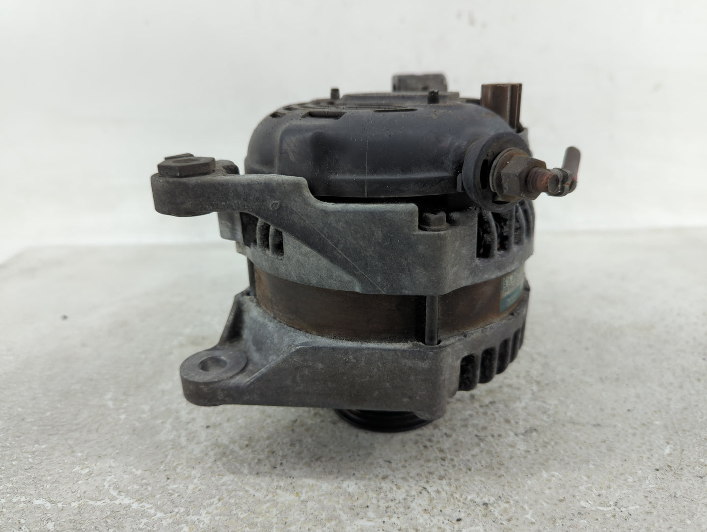 2005-2006 Jeep Grand Cherokee Alternator Replacement Generator Charging Assembly Engine OEM Fits Fits 2005 2006 OEM Used Aut