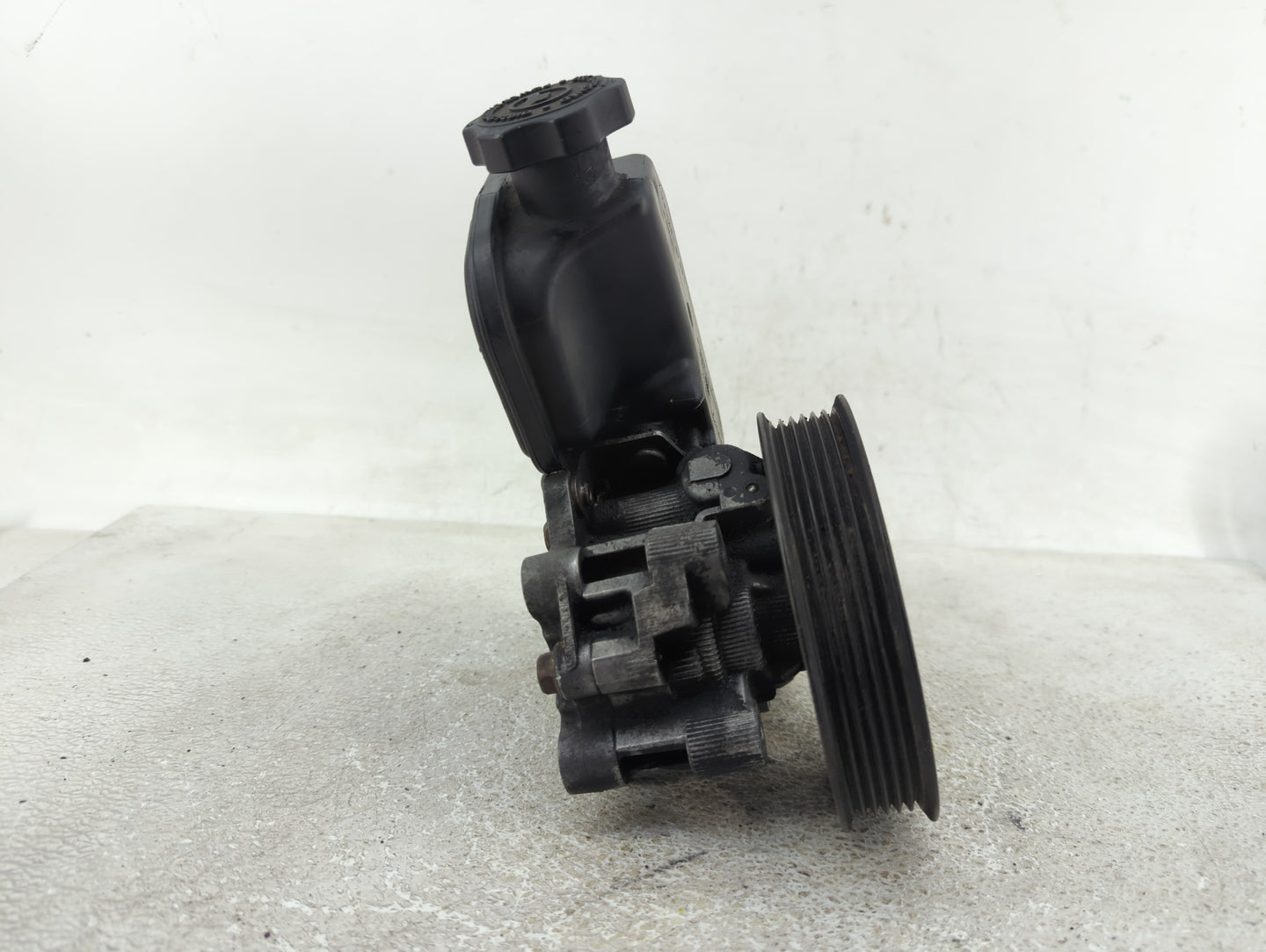 2005-2010 Jeep Grand Cherokee Power Steering Column Pump Oem - Oemusedautoparts1.com