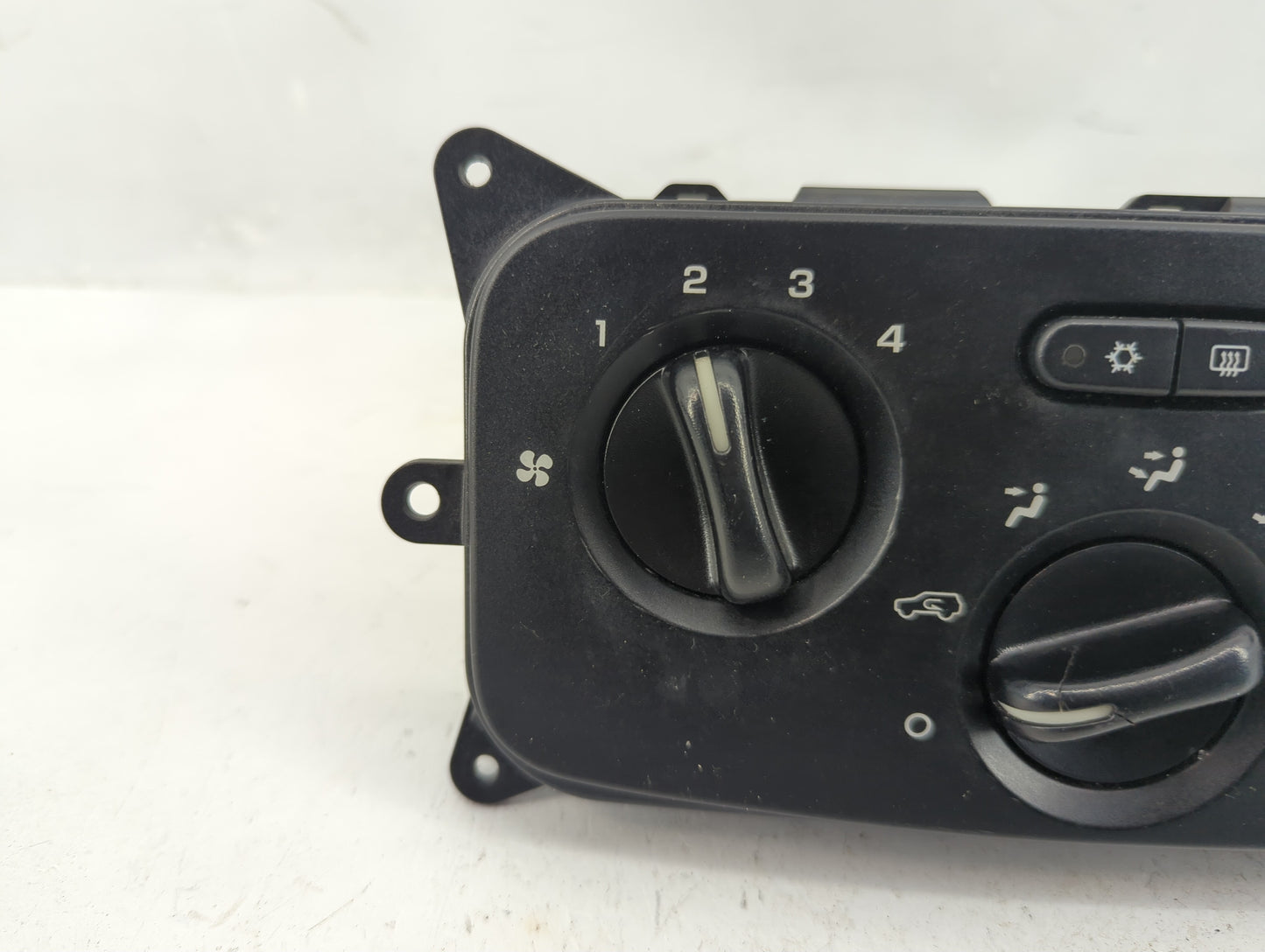 2004-2007 Jeep Liberty Climate Control Module Temperature AC/Heater Replacement Fits Fits 2004 2005 2006 2007 OEM Used Auto 
