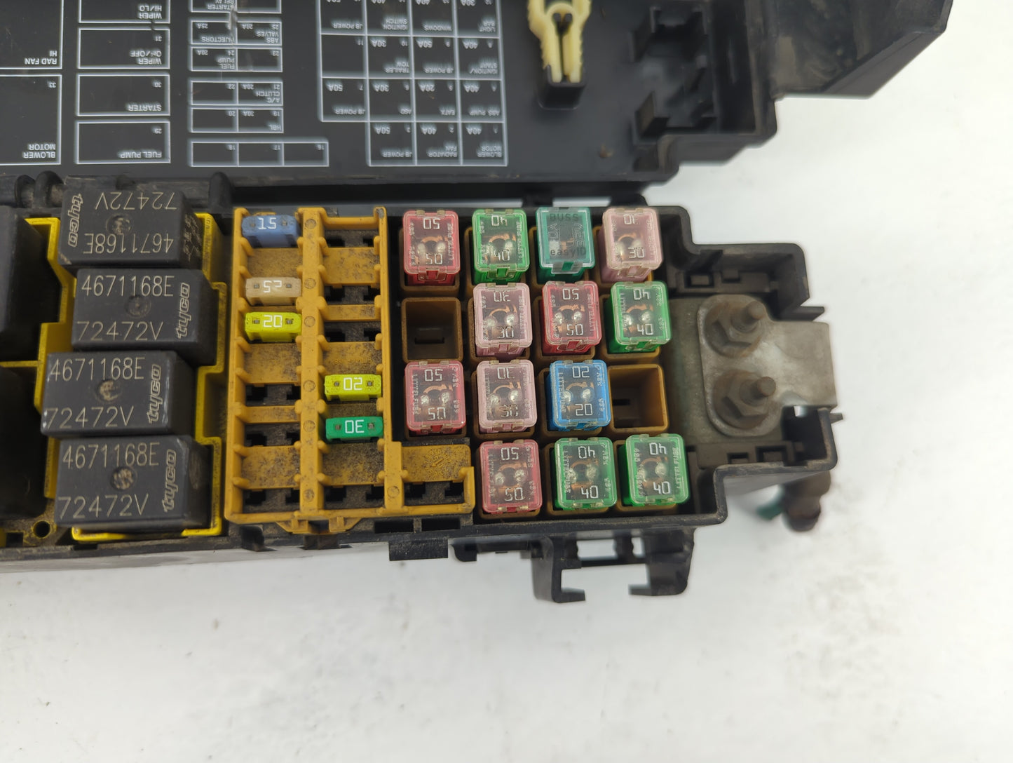 2005-2007 Jeep Liberty Fusebox Fuse Box Panel Relay Module Fits Fits 2005 2006 2007 OEM Used Auto Parts - Oemusedautoparts1.